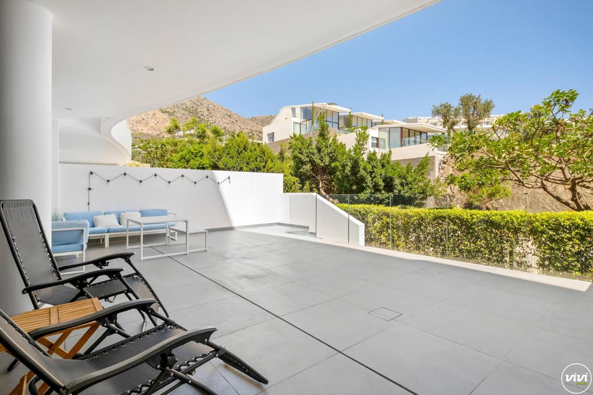 Vivi Homes - Luxury ,garden, Pool & Sauna Appartement