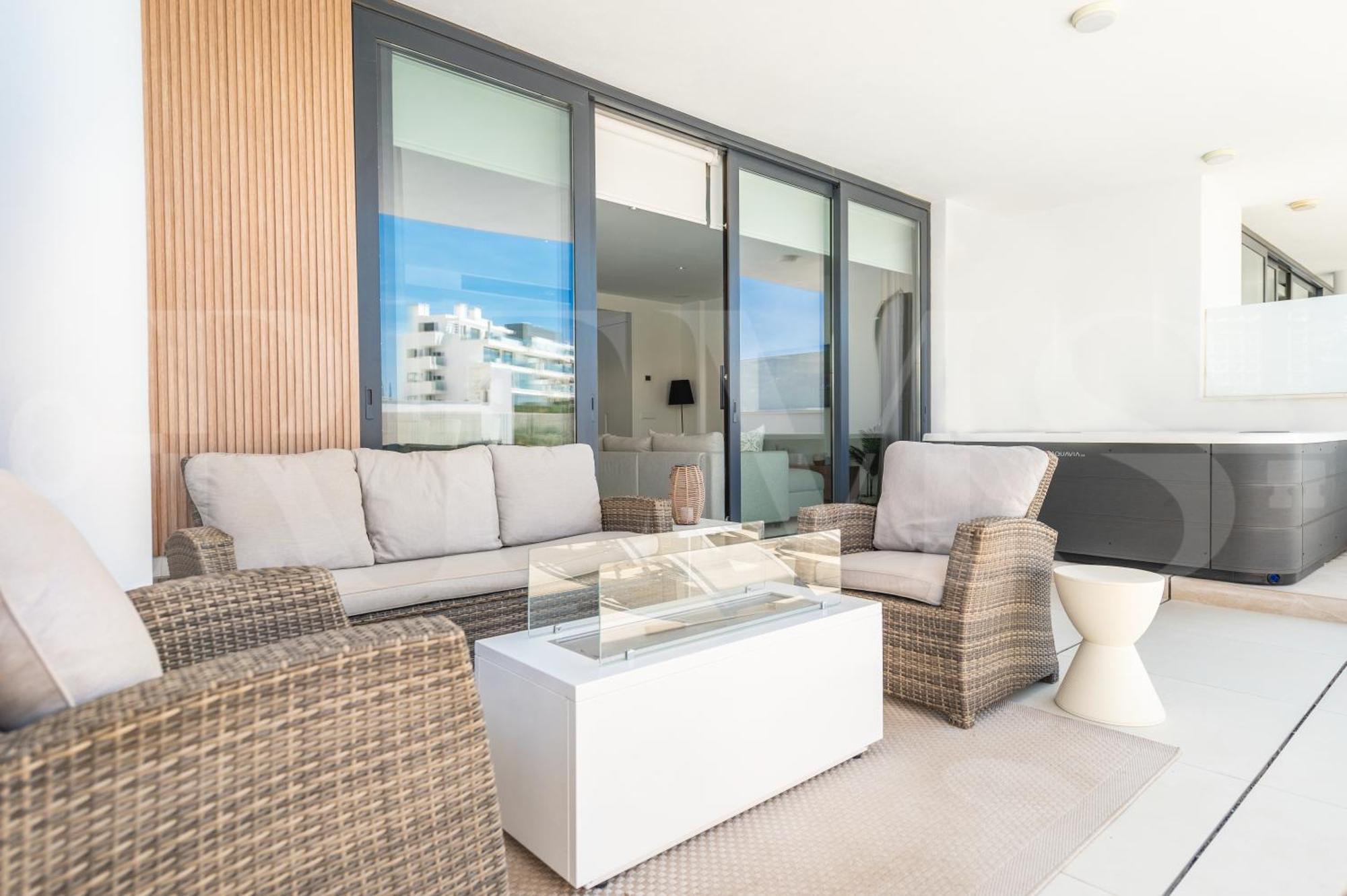 Lovely View With Private Jacuzzi & Terrace, Pool And Parking By Rems *