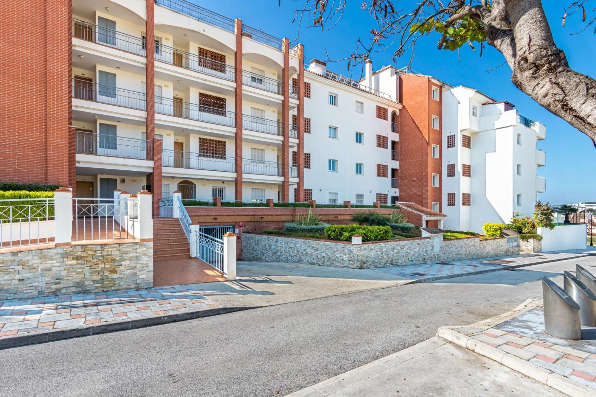 Modern With Pool In Spain * Fuengirola