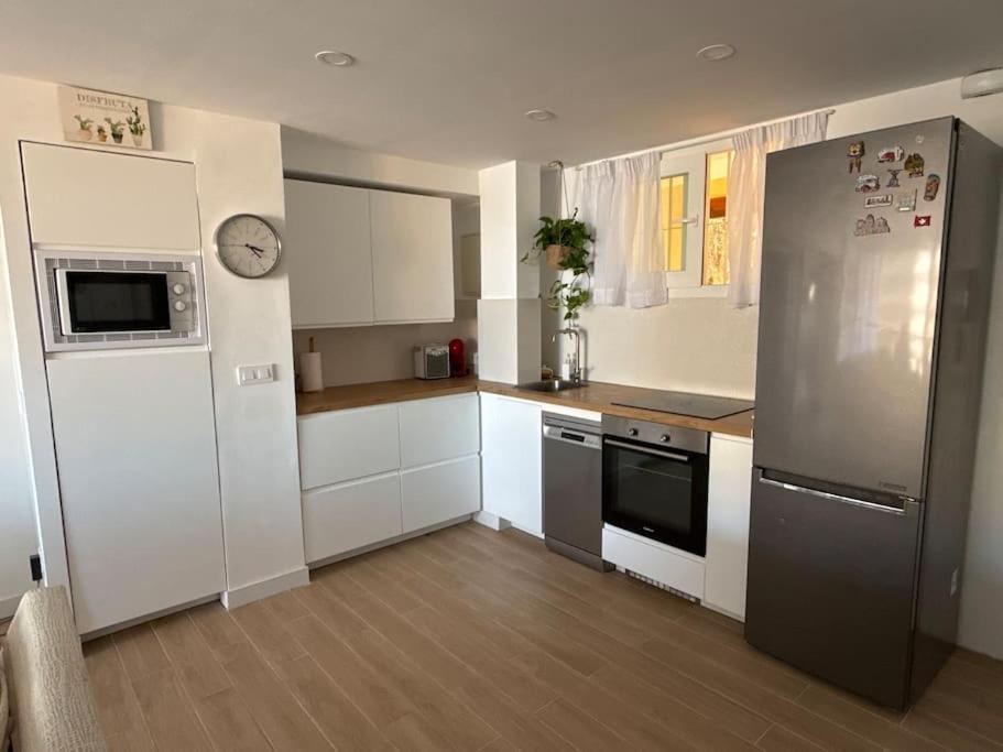Huoneisto Piso En Carvajal, Segunda Linea De Playa