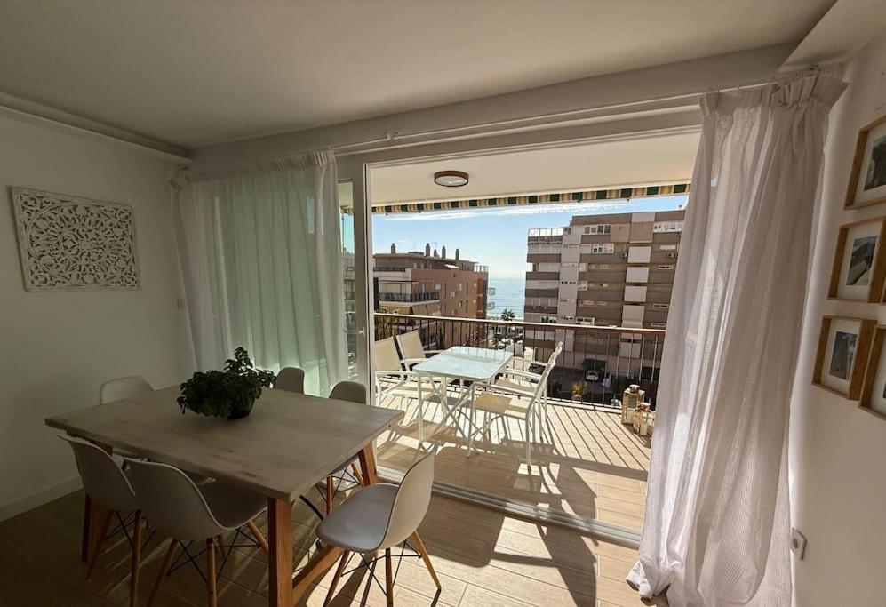 Piso En Carvajal, Segunda Linea De Playa * Fuengirola