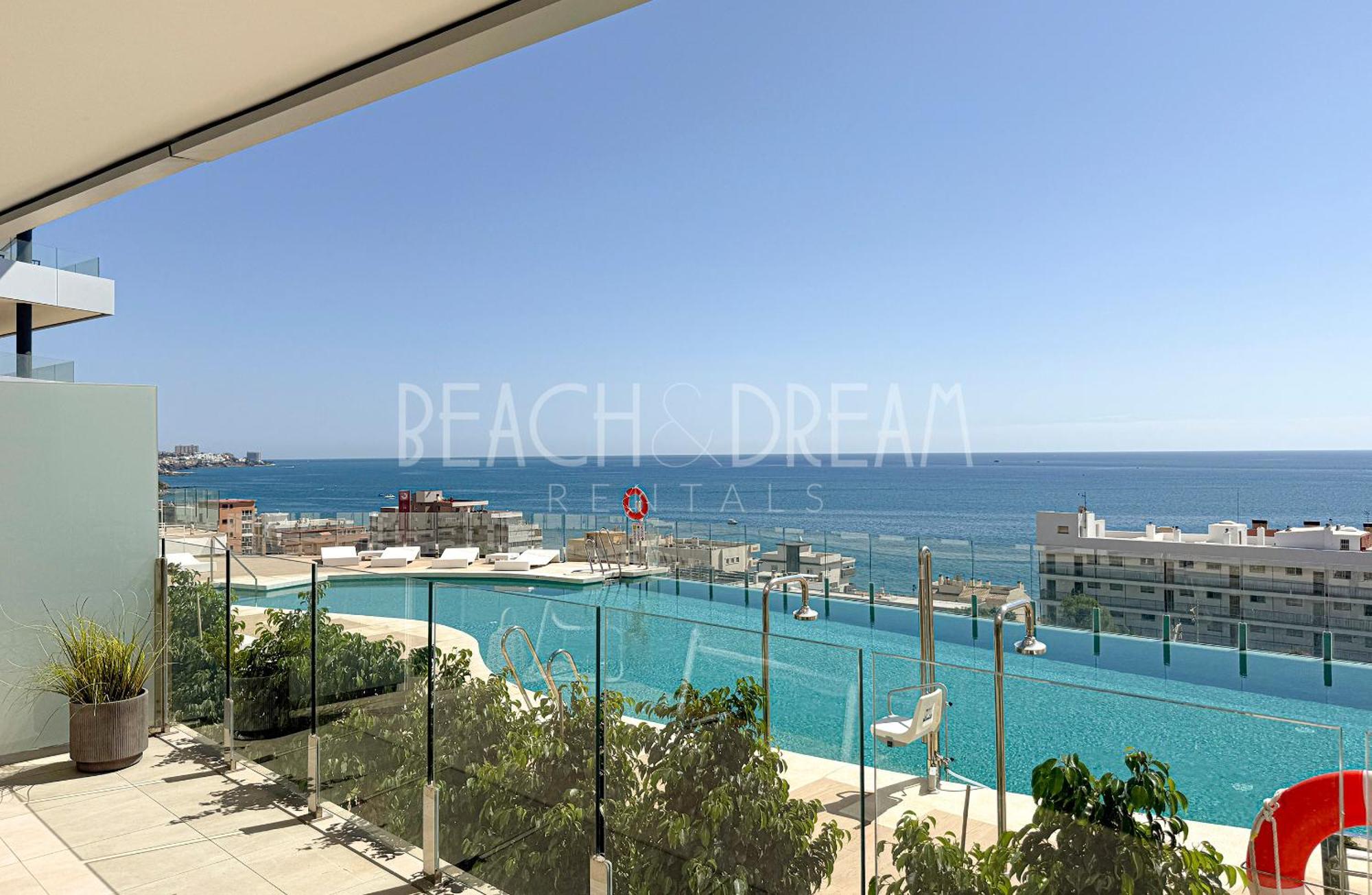 Amazing In Front Of The Sea - Splendid Fuengirola