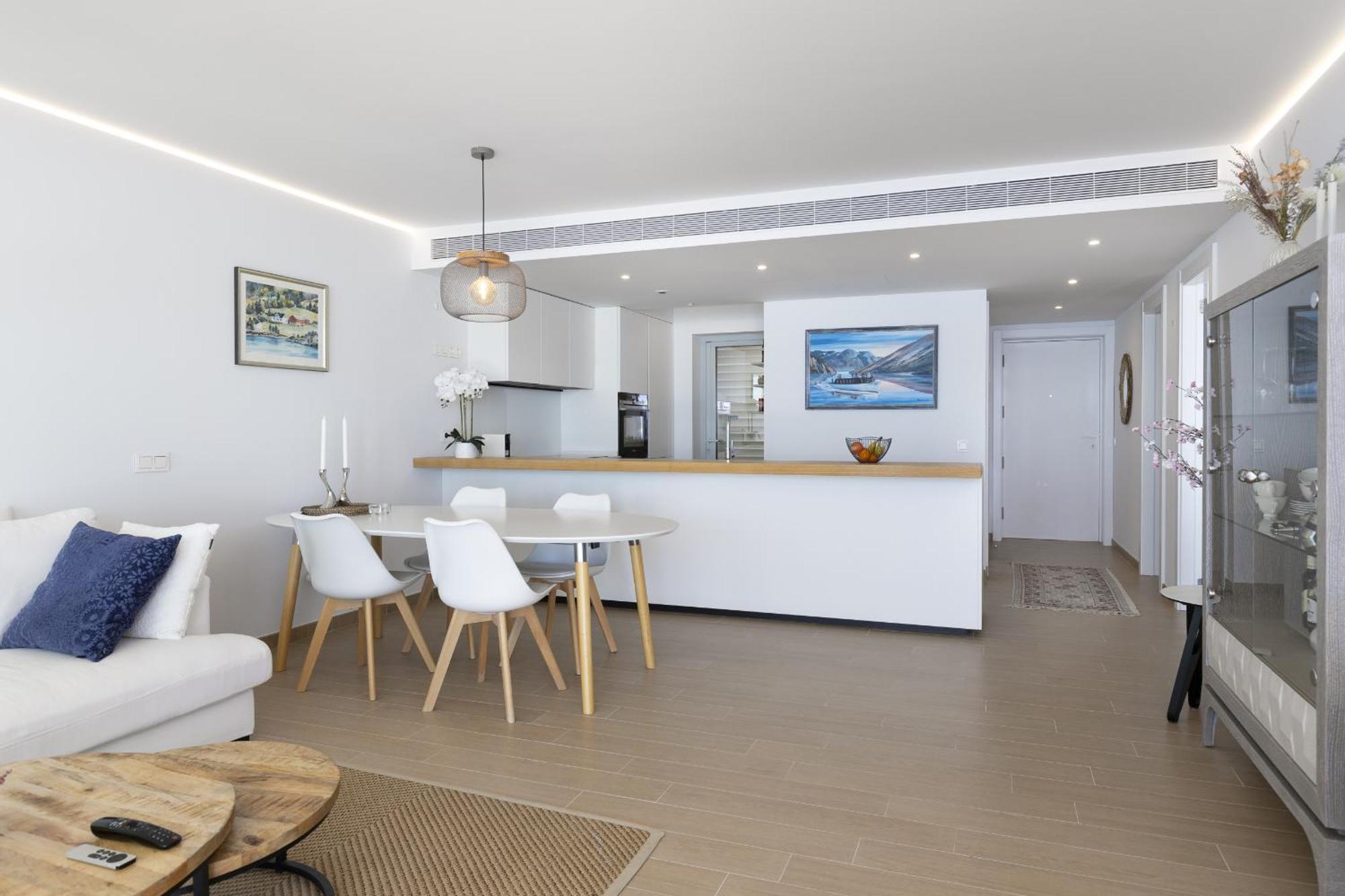 Apartment Stunning Seaside In Carvajal Fuengirola