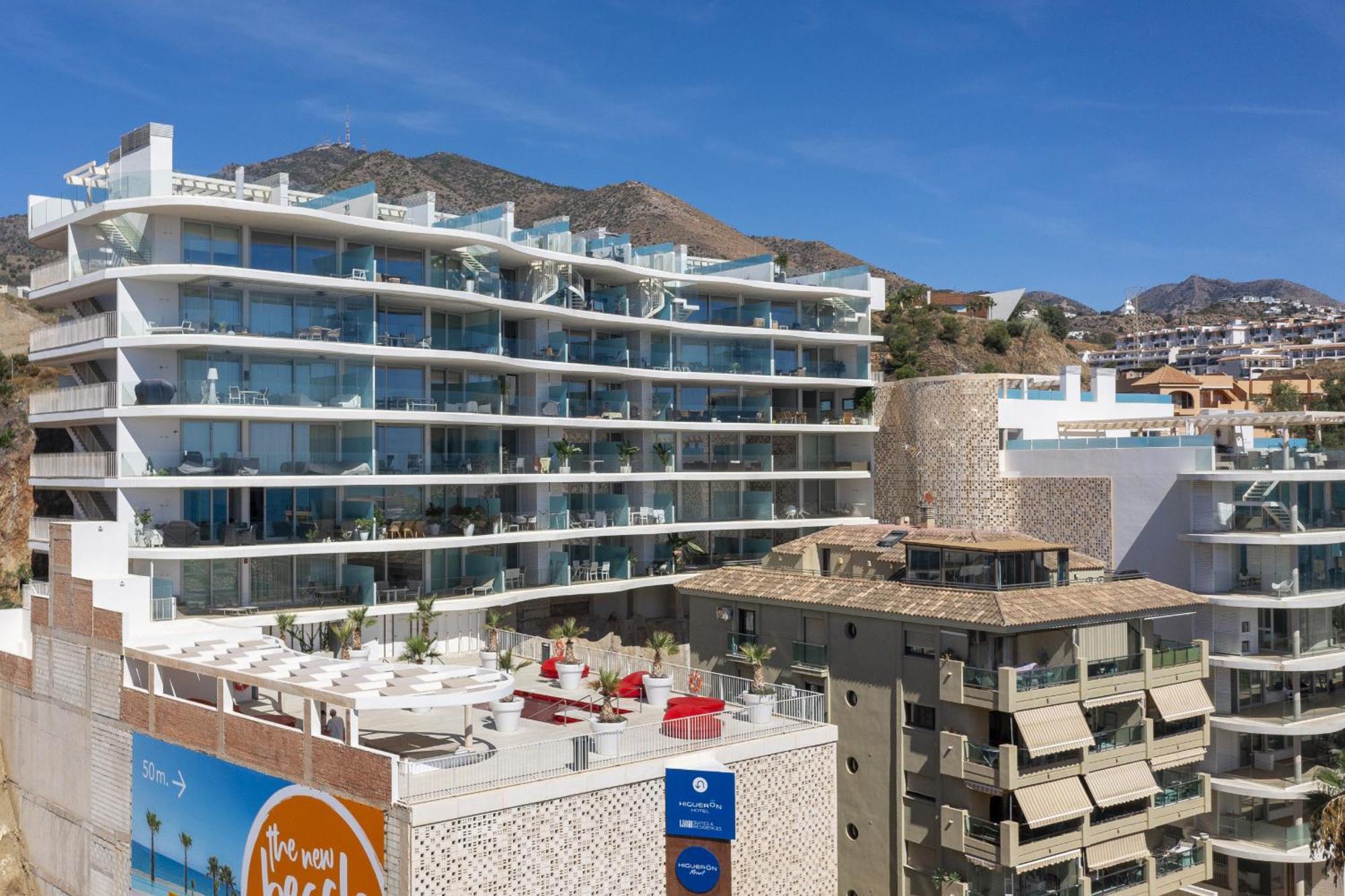 Apartment Stunning Seaside In Carvajal Fuengirola