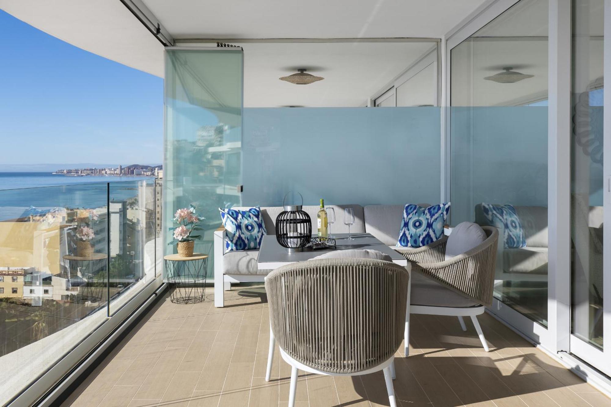 Stunning Seaside In Carvajal Apartment *
