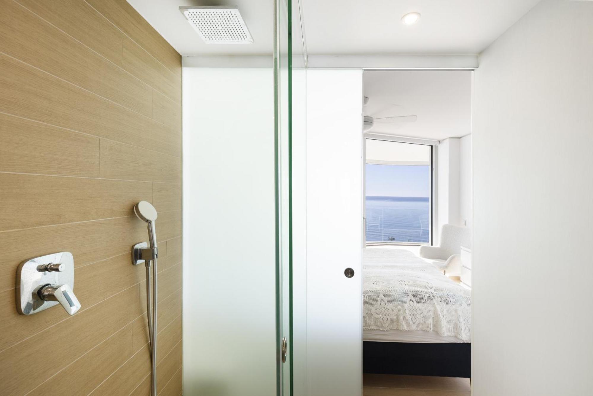 Stunning Seaside In Carvajal Apartment *