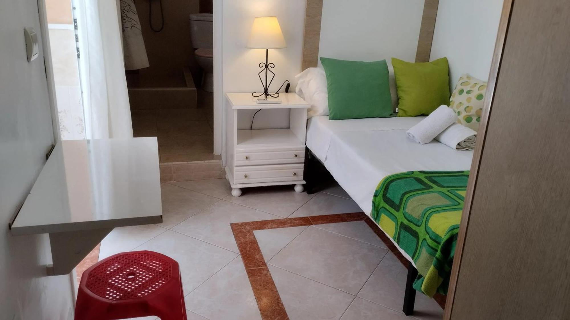 Spacious House With Private Pool Near