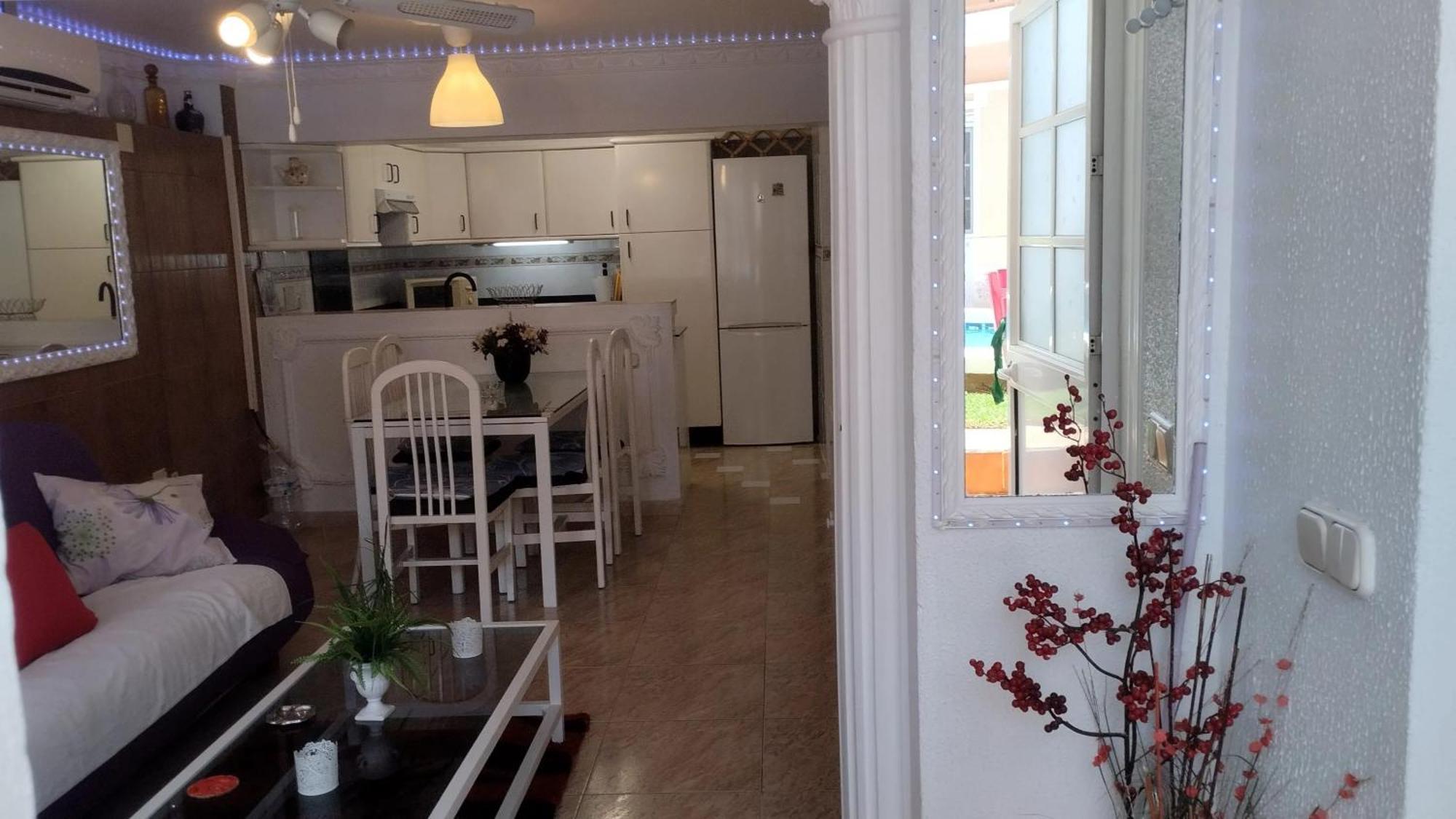 Spacious House With Private Pool Near Holiday home *