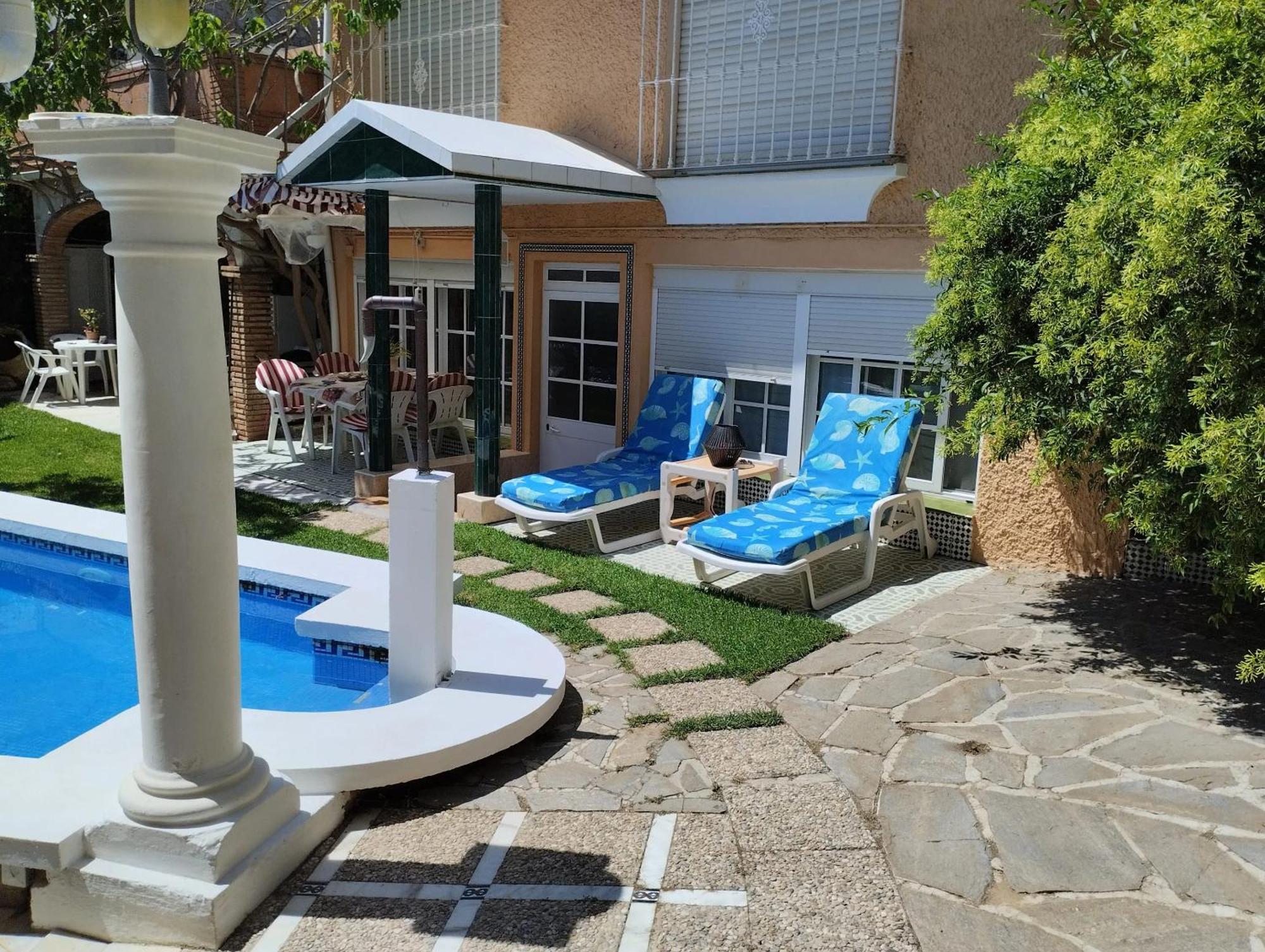 Spacious House With Private Pool Near Holiday home *