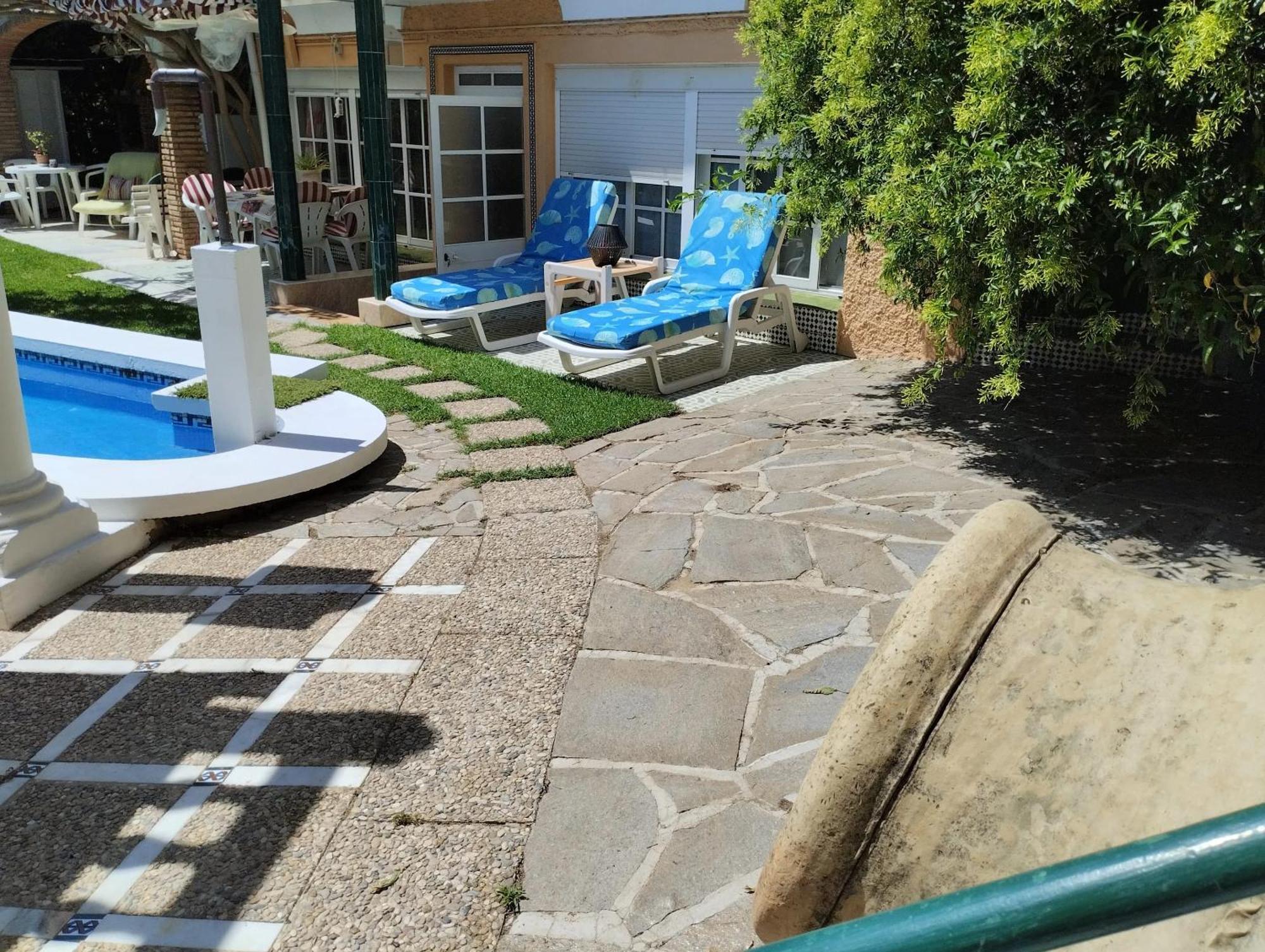 Spacious House With Private Pool Near Holiday home