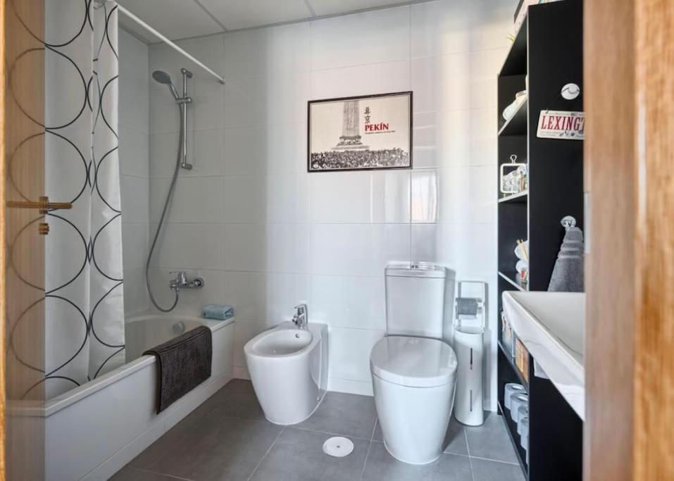 Apartamento Con Piscina, Cerca Del Mar Y De 1 Centro Comercial Fuengirola
