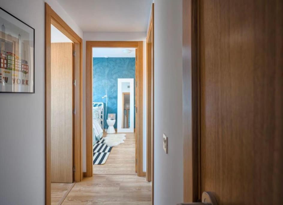 Apartamento Con Piscina, Cerca Del Mar Y De 1 Centro Comercial