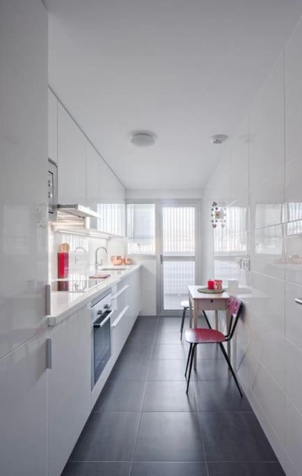 Apartamento Con Piscina, Cerca Del Mar Y De 1 Centro Comercial