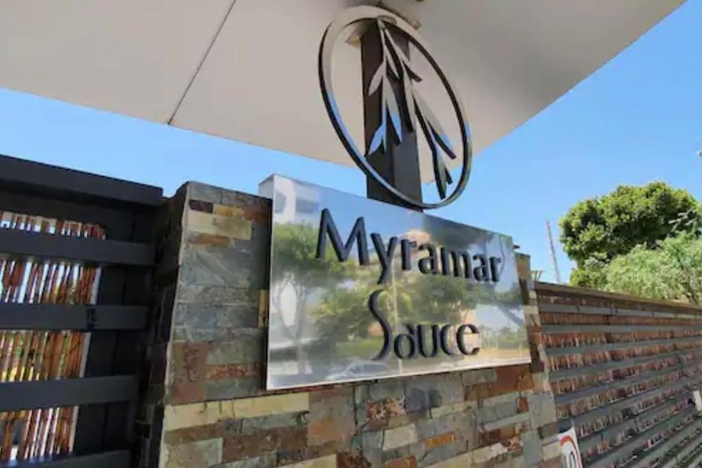 Con Piscina, Cerca Del Mar Y De 1 Centro Comercial Apartamento