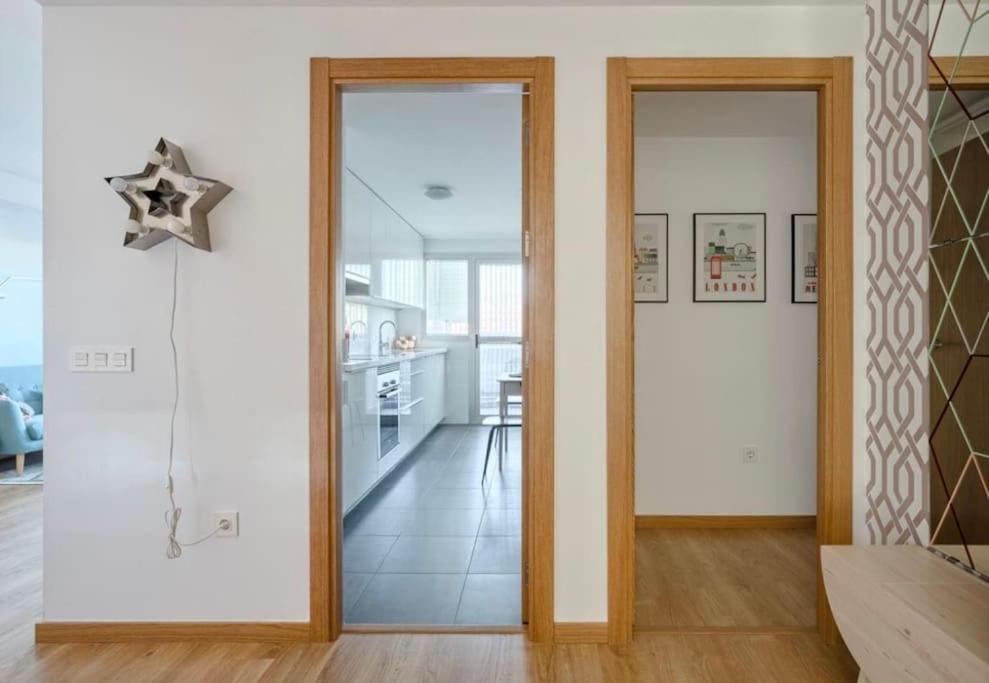 Apartamento Con Piscina, Cerca Del Mar Y De 1 Centro Comercial