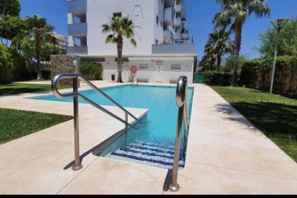 Con Piscina, Cerca Del Mar Y De 1 Centro Comercial * Fuengirola