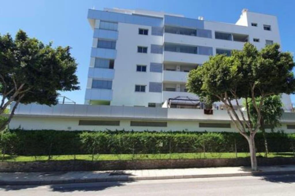 Con Piscina, Cerca Del Mar Y De 1 Centro Comercial * Fuengirola