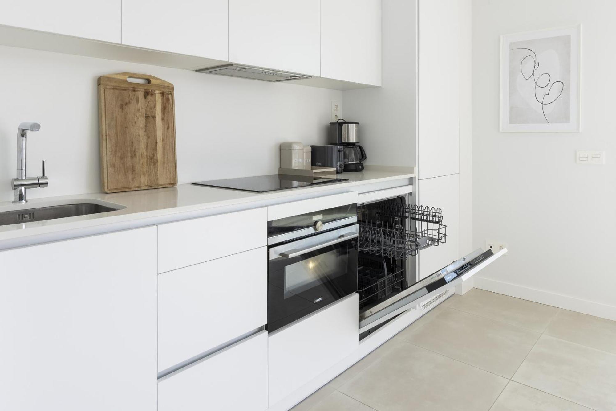 Elegant Luxury With Terrace In Higueron
