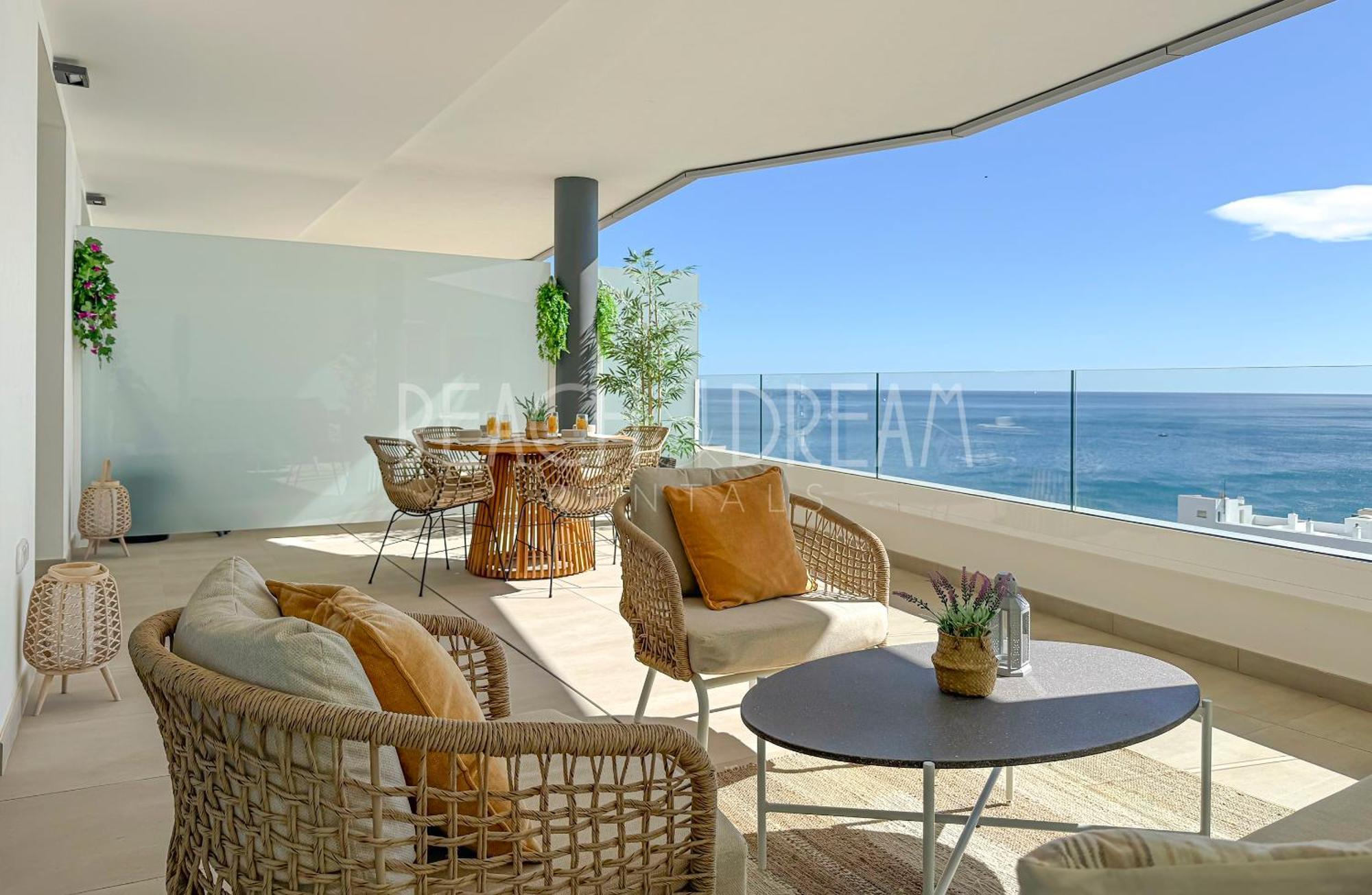 Lovely With Incredible Views - Fantastic Apartment