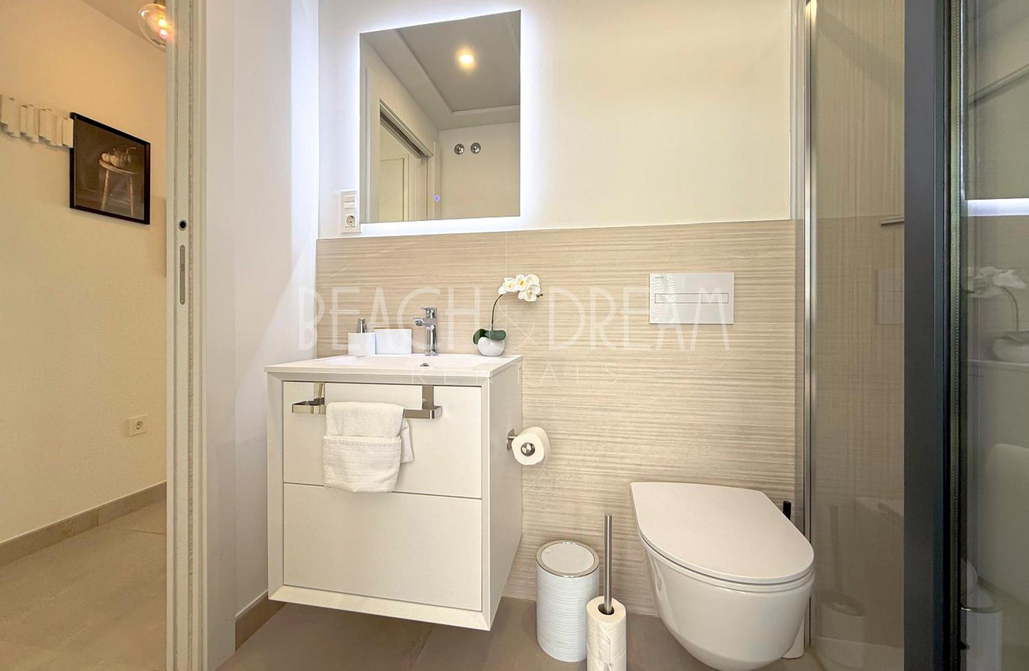 Lovely With Incredible Views - Fantastic