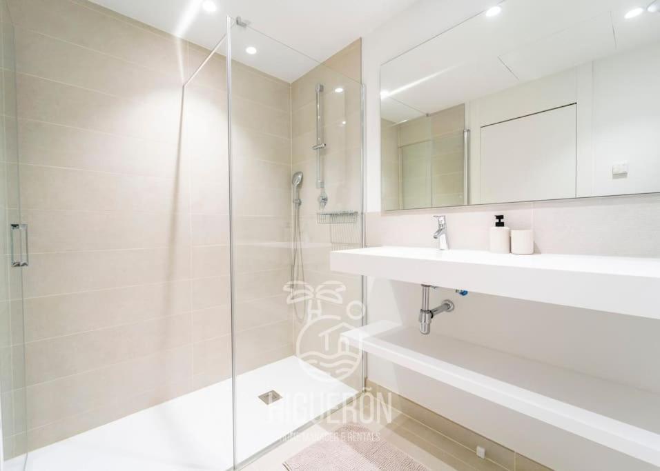 Higueronrentals Bela Vista Appartement
