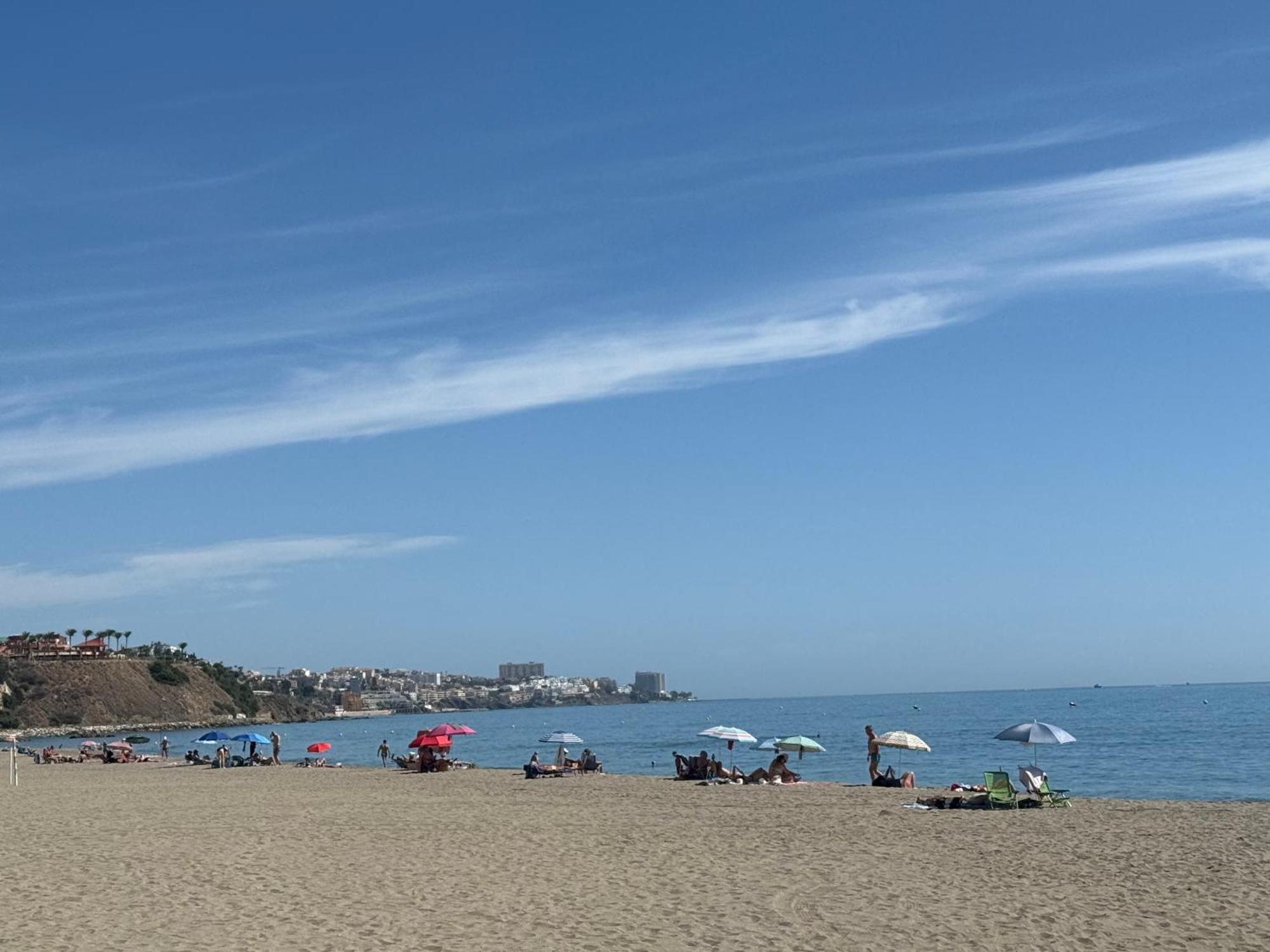 Huoneisto Piso En Carvajal, Segunda Linea De Playa *