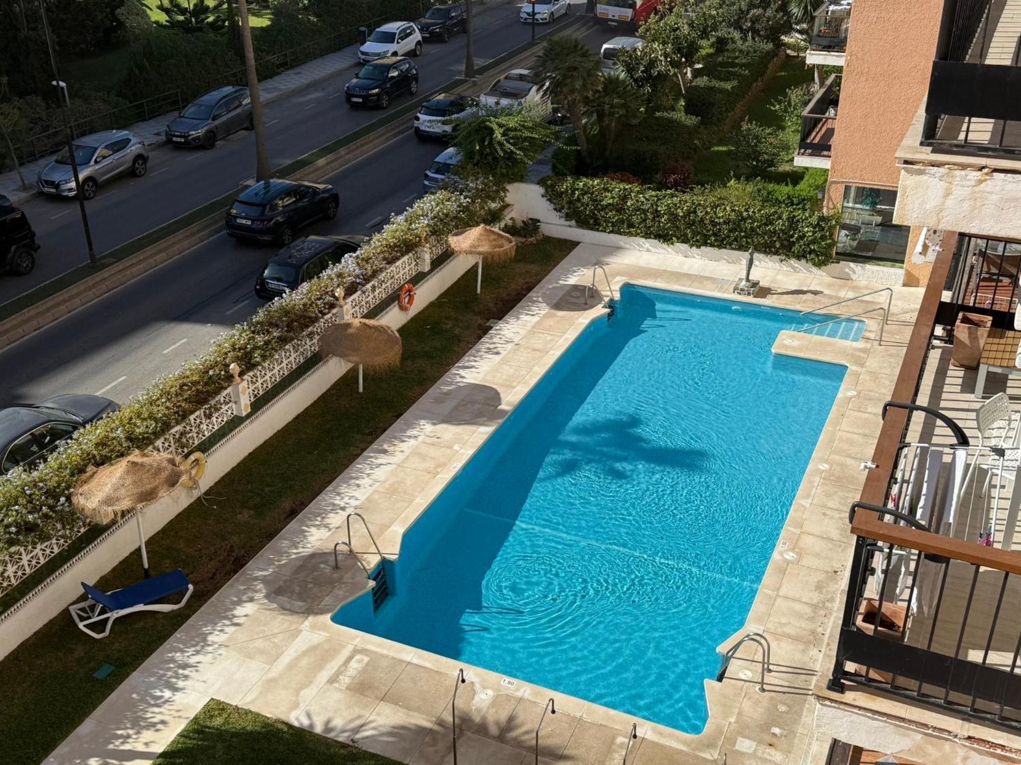 Piso En Carvajal, Segunda Linea De Playa *
