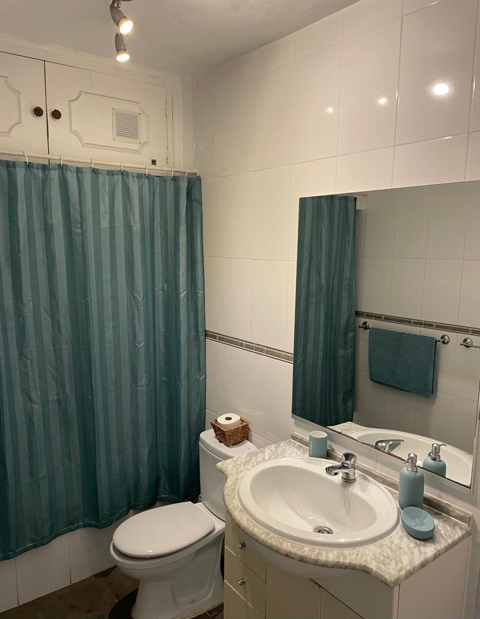 Apartment And 3 Bedroom Perfect Location Near Pyr *