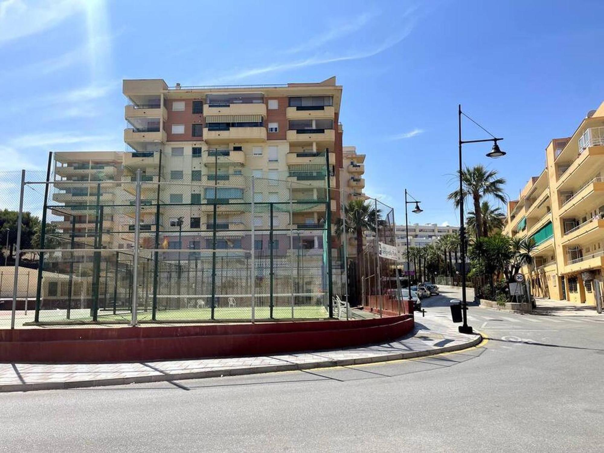 Ga Nemt Til Strand, Restauranter, Butikker, Padel Og Meget Mere! Fuengirola