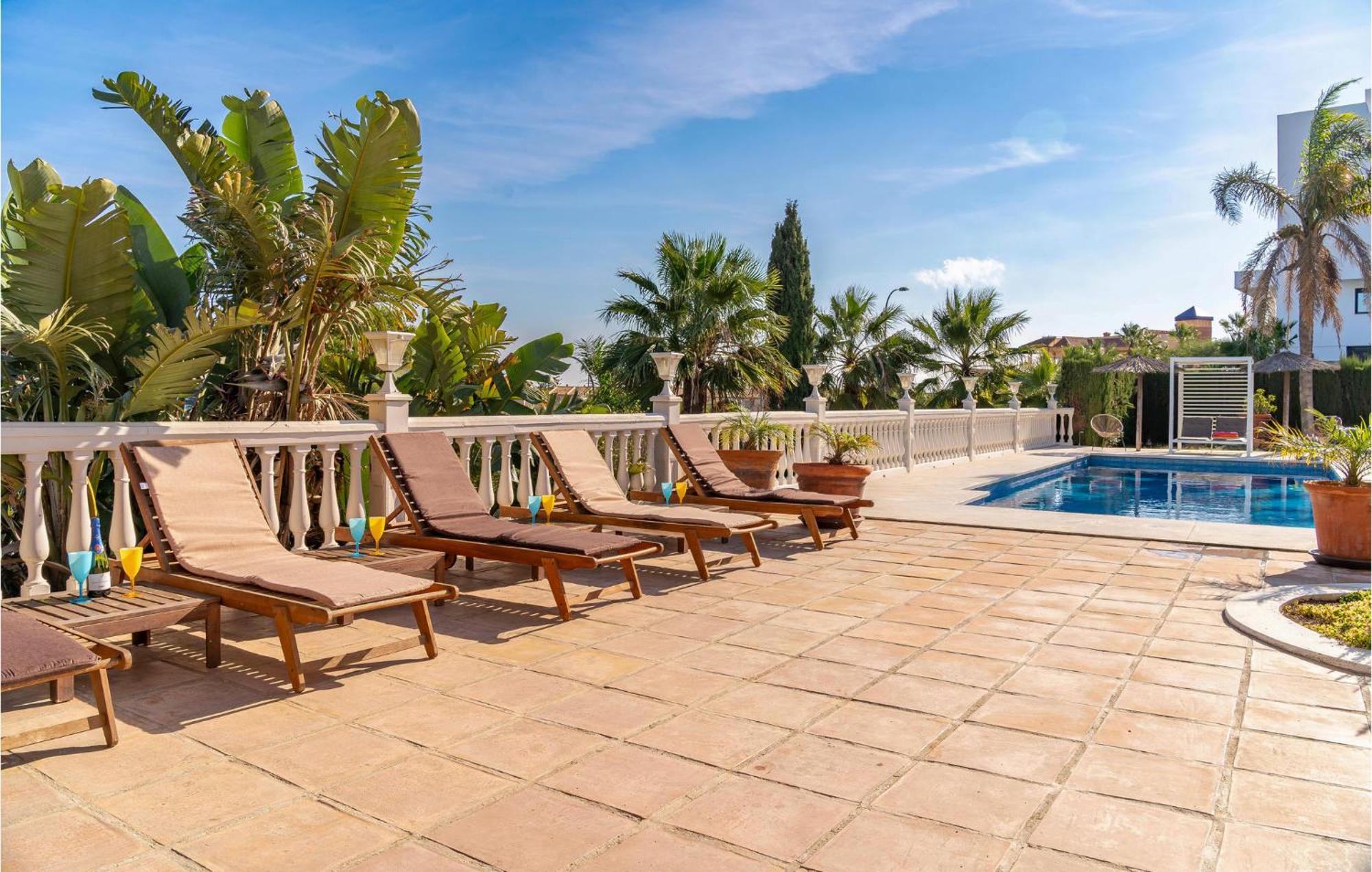 6 Bedroom Stunning In Lagunas De Mijas Сasa de vacaciones