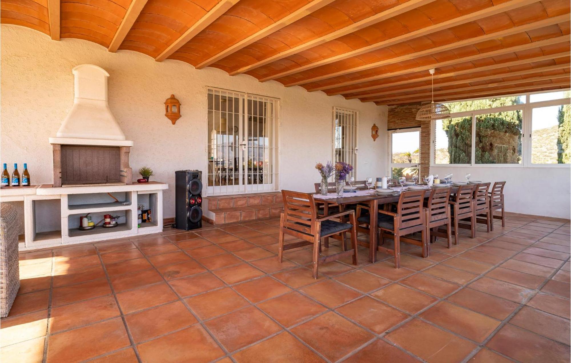 6 Bedroom Stunning In Lagunas De Mijas