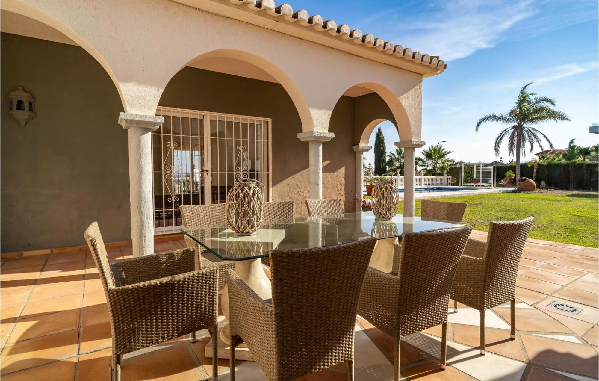 6 Bedroom Stunning In Lagunas De Mijas *