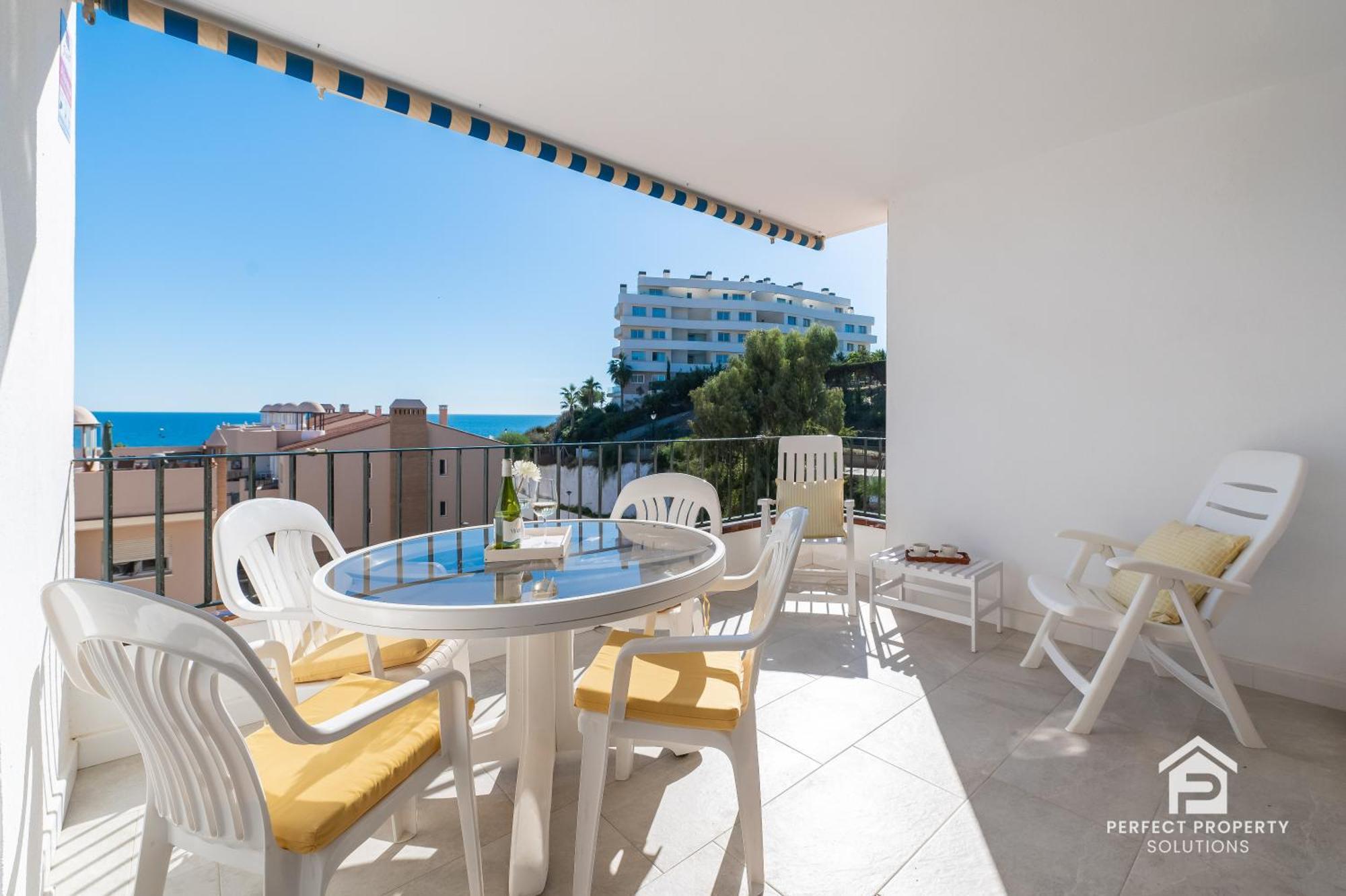 Apartment Cozy 2br With Sea View, Pools, Parking By Castillo