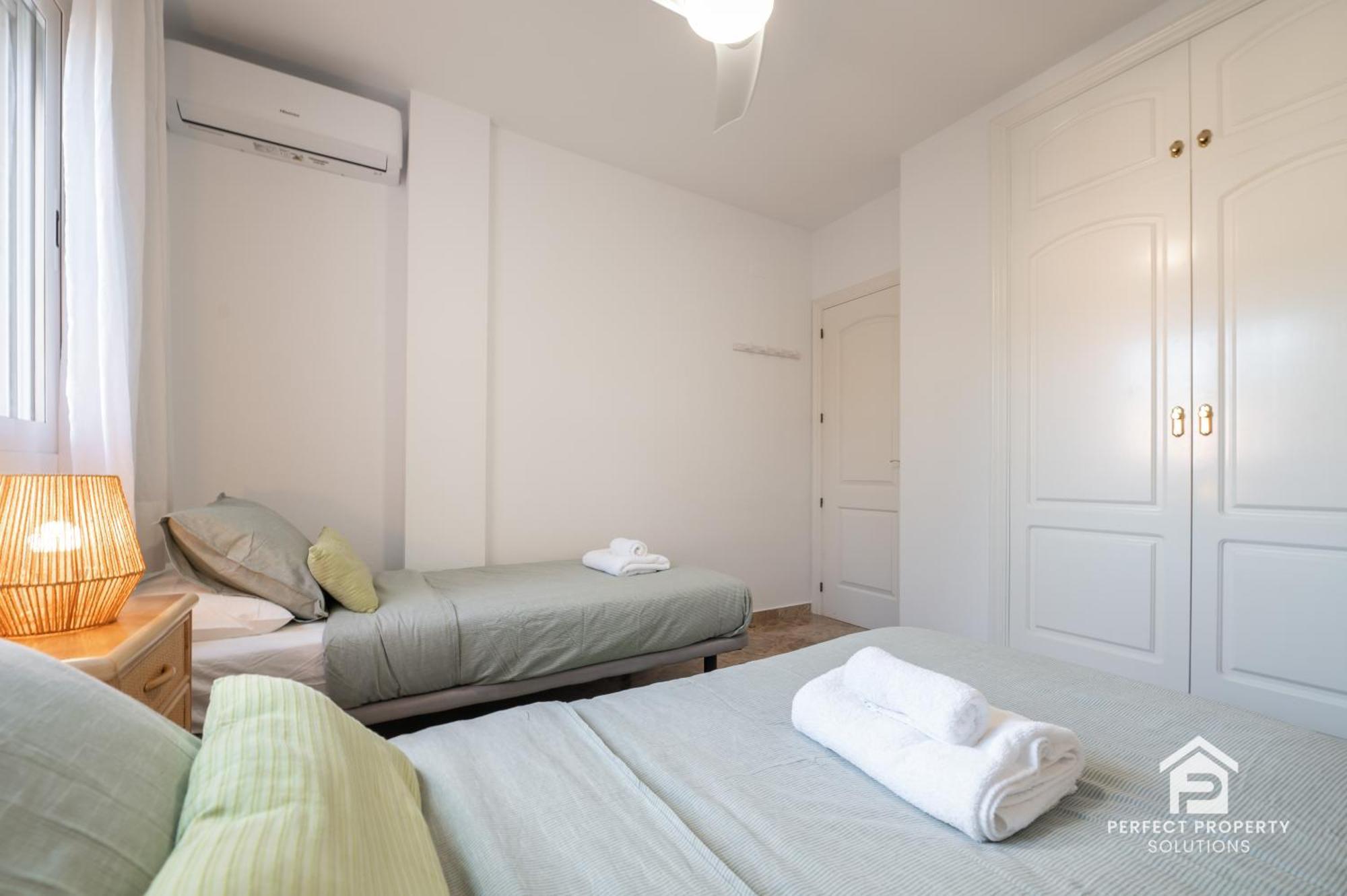 Apartment Cozy 2br With Sea View, Pools, Parking By Castillo