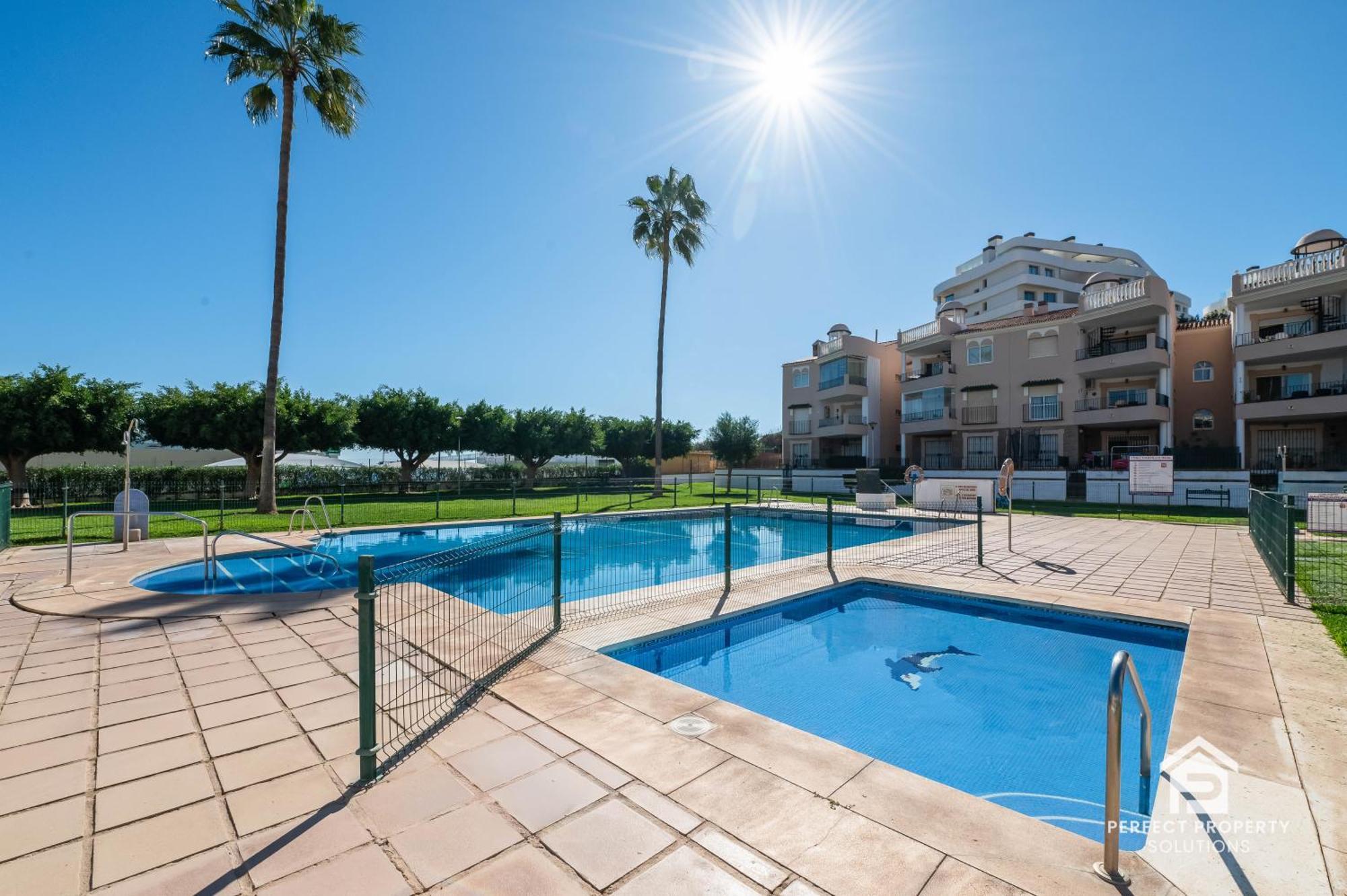 Cozy 2br With Sea View, Pools, Parking By Castillo Apartment *
