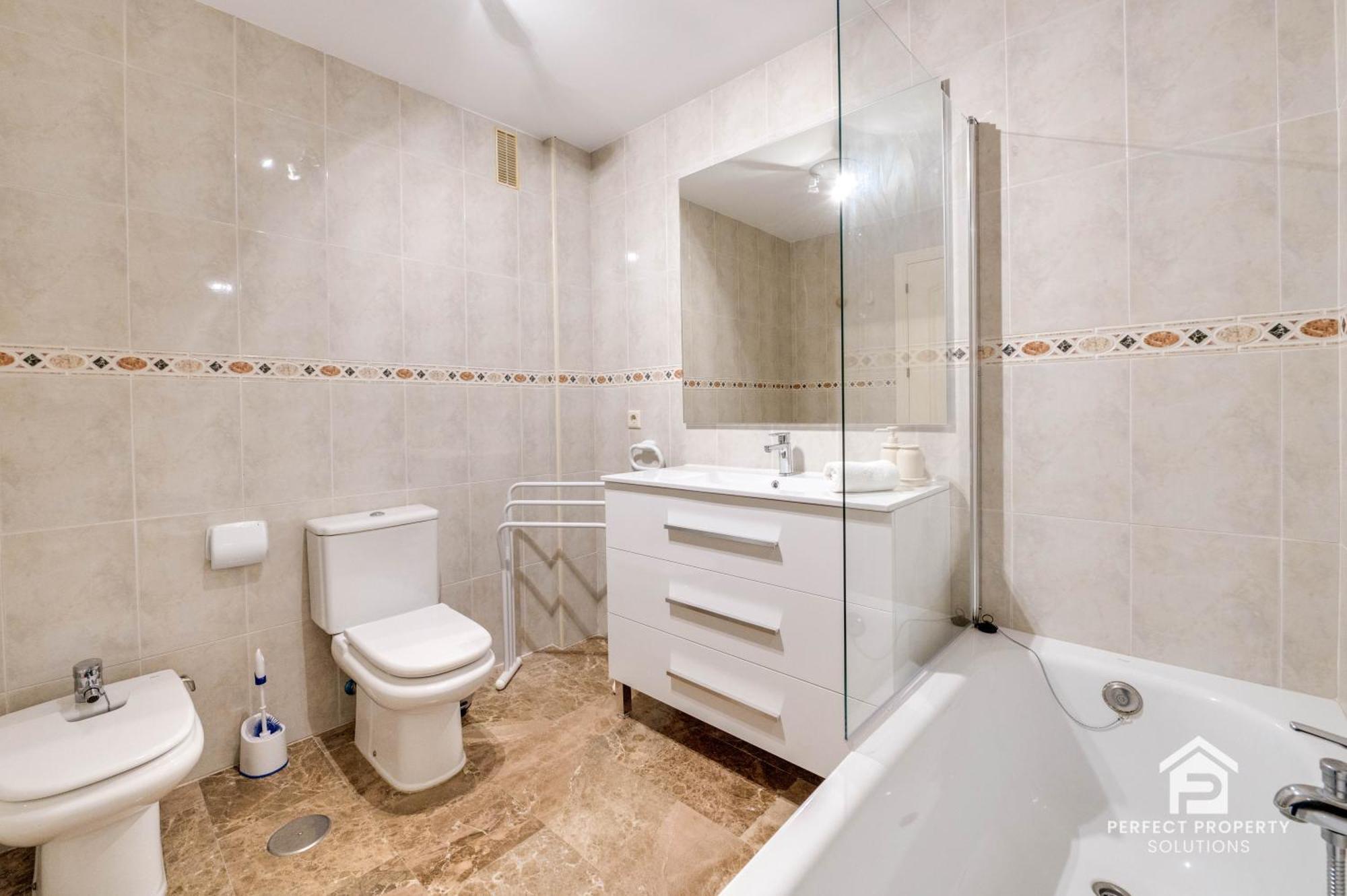 Apartment Cozy 2br With Sea View, Pools, Parking By Castillo *