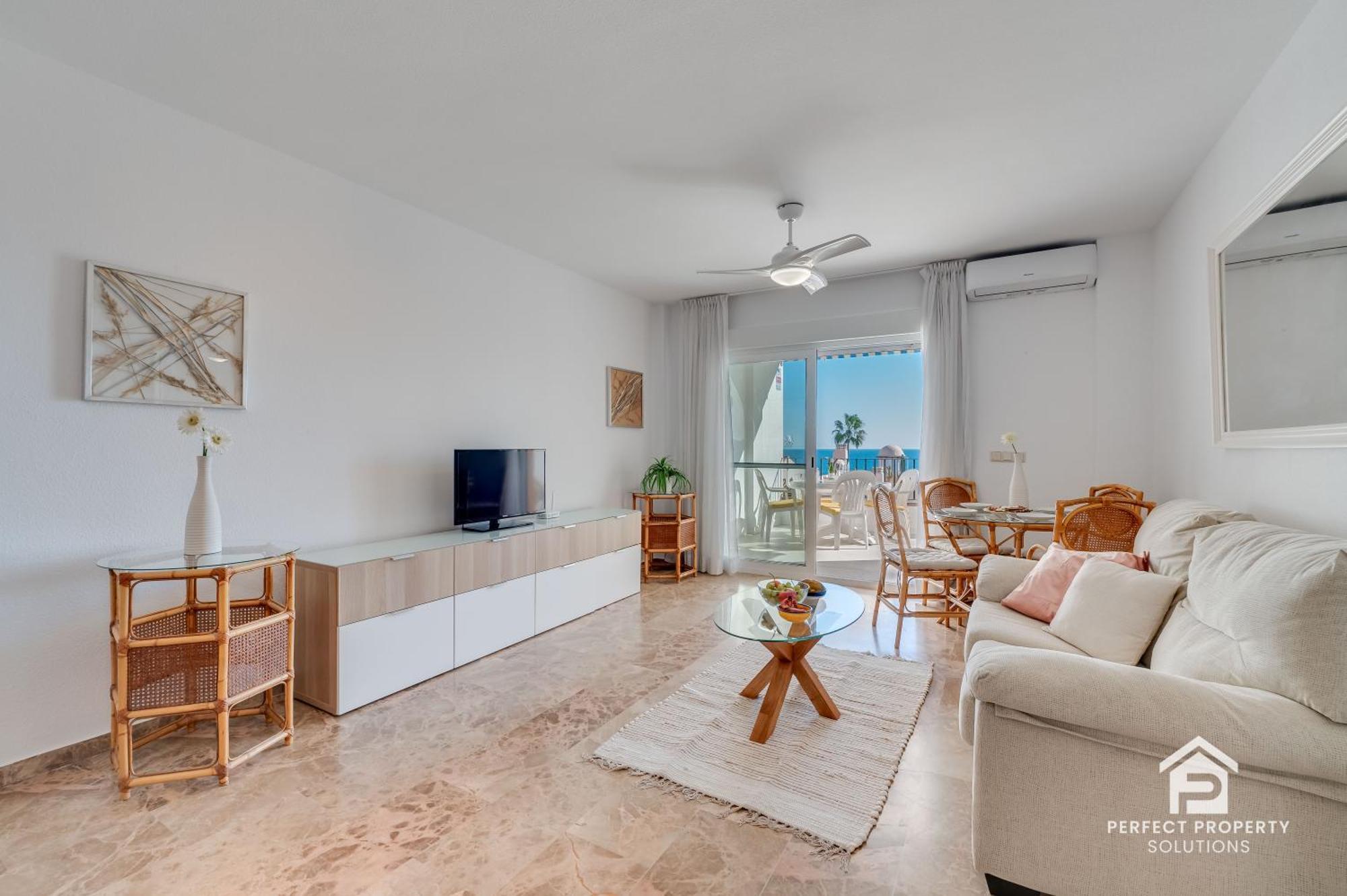 Cozy 2br With Sea View, Pools, Parking By Castillo Apartment *
