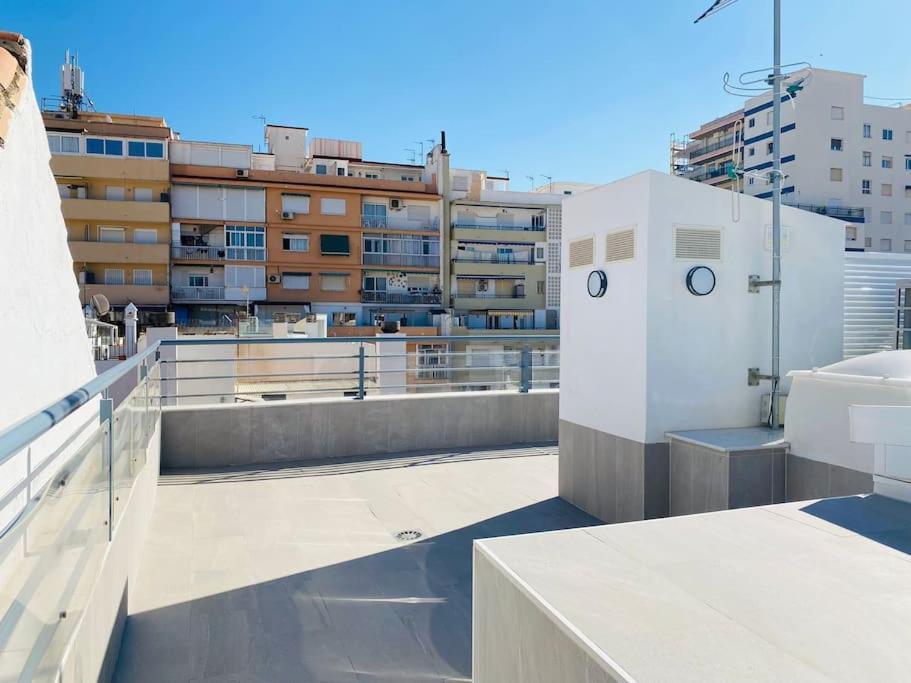 Apartamento Atico Con Gran Terraza En El Centro A 50 Metros De La Playa