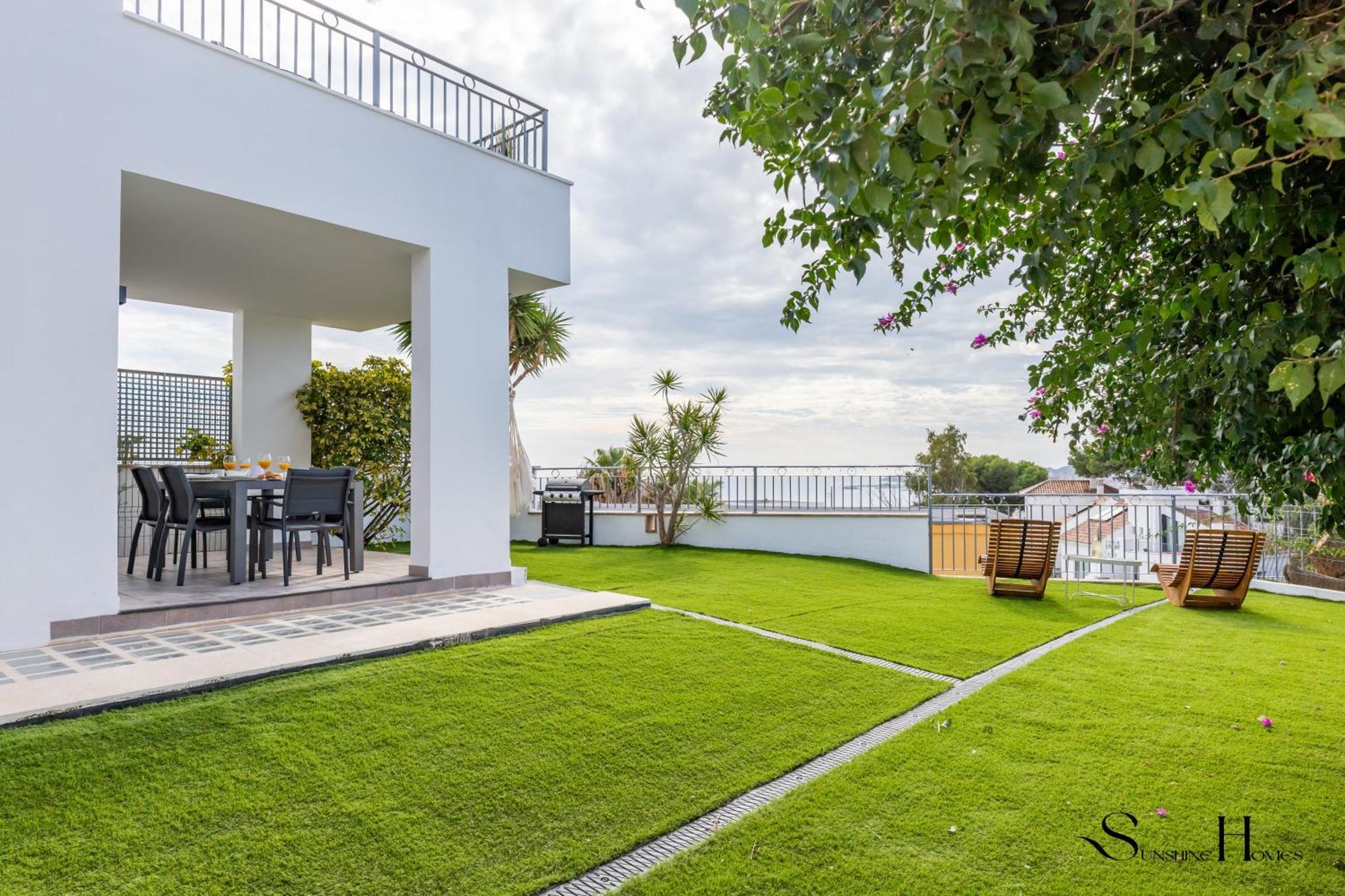 Luxury Townhouse With Rooftop Sauna & Jacuzzi Holiday home Fuengirola