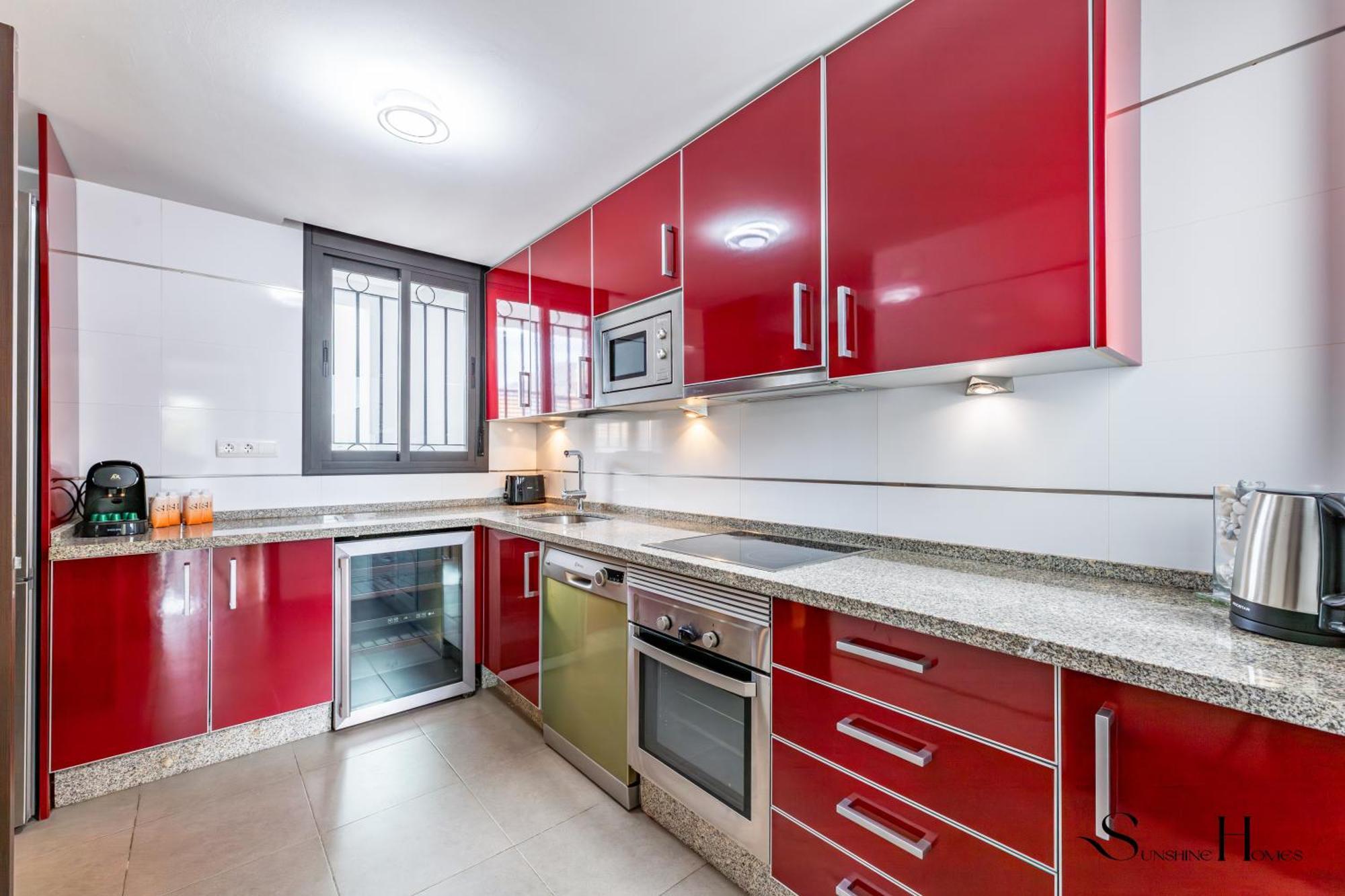 Luxury Townhouse With Rooftop Sauna & Jacuzzi Holiday home Fuengirola