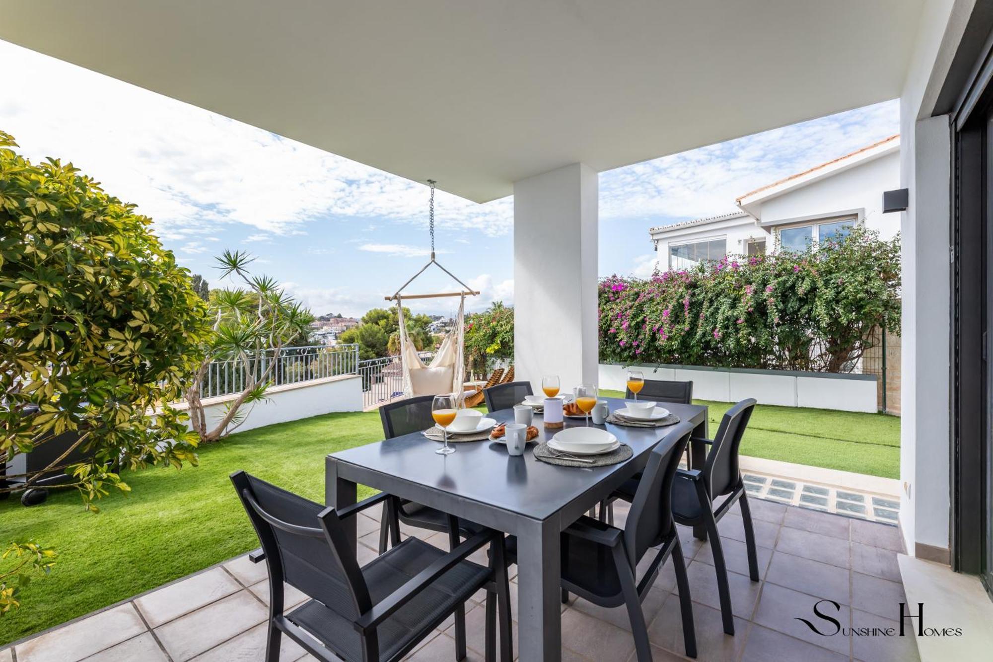 Luxury Townhouse With Rooftop Sauna & Jacuzzi Holiday home Fuengirola