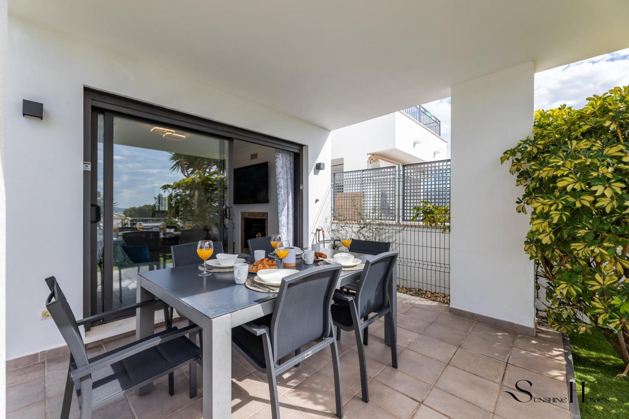Holiday home Luxury Townhouse With Rooftop Sauna & Jacuzzi