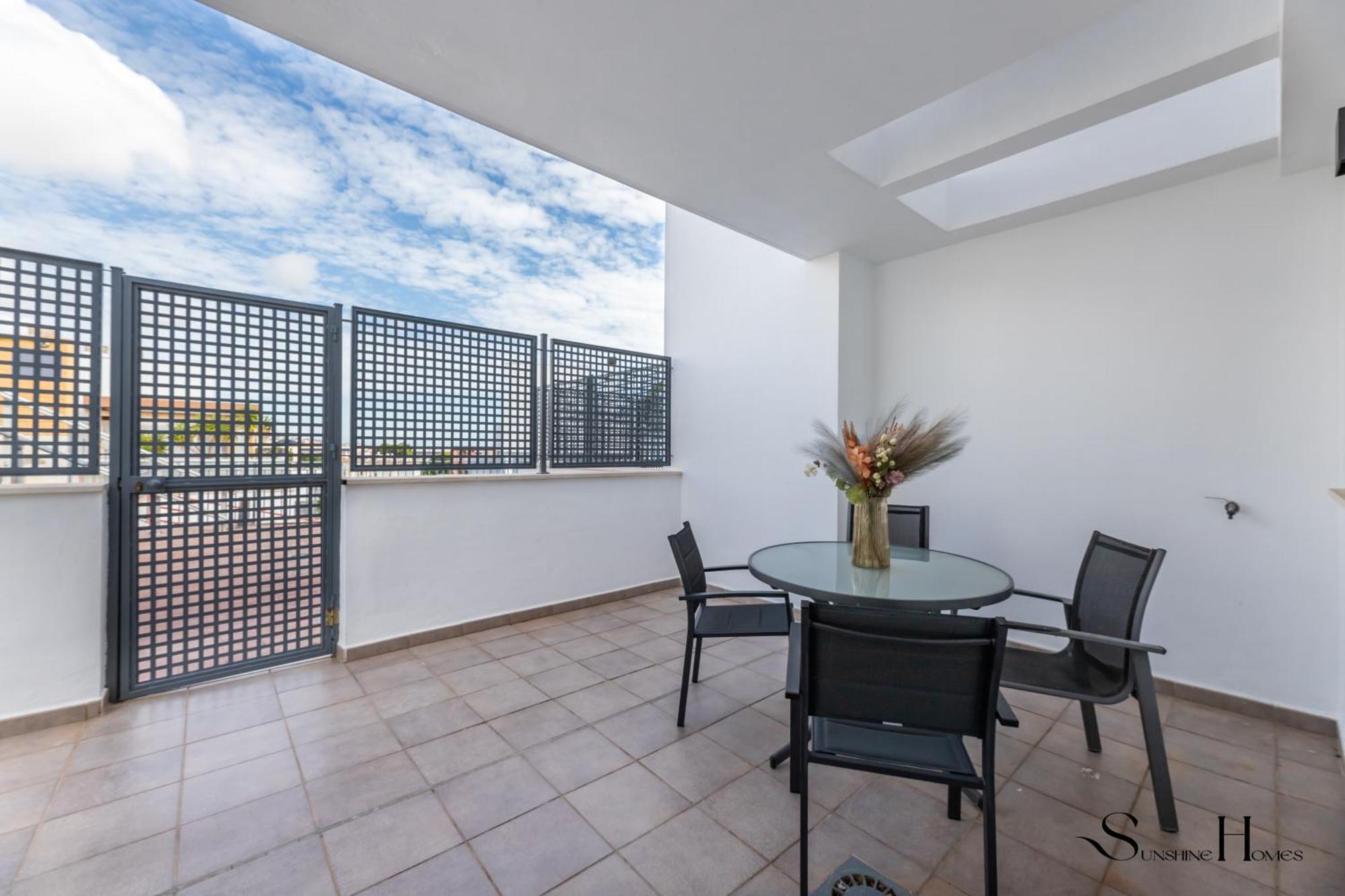 Luxury Townhouse With Rooftop Sauna & Jacuzzi Holiday home Fuengirola