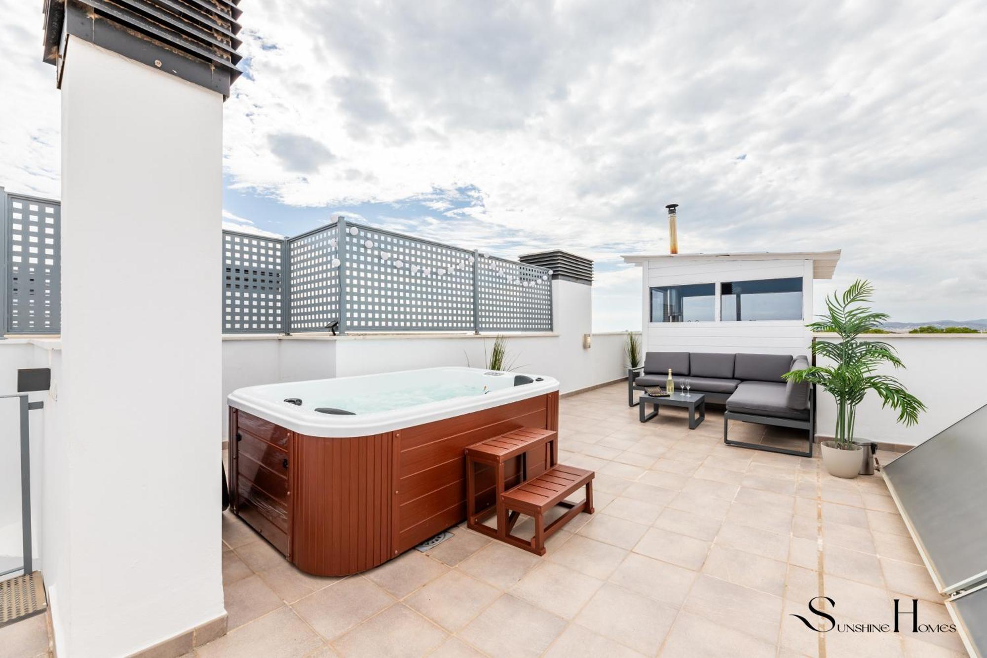 Luxury Townhouse With Rooftop Sauna & Jacuzzi Fuengirola