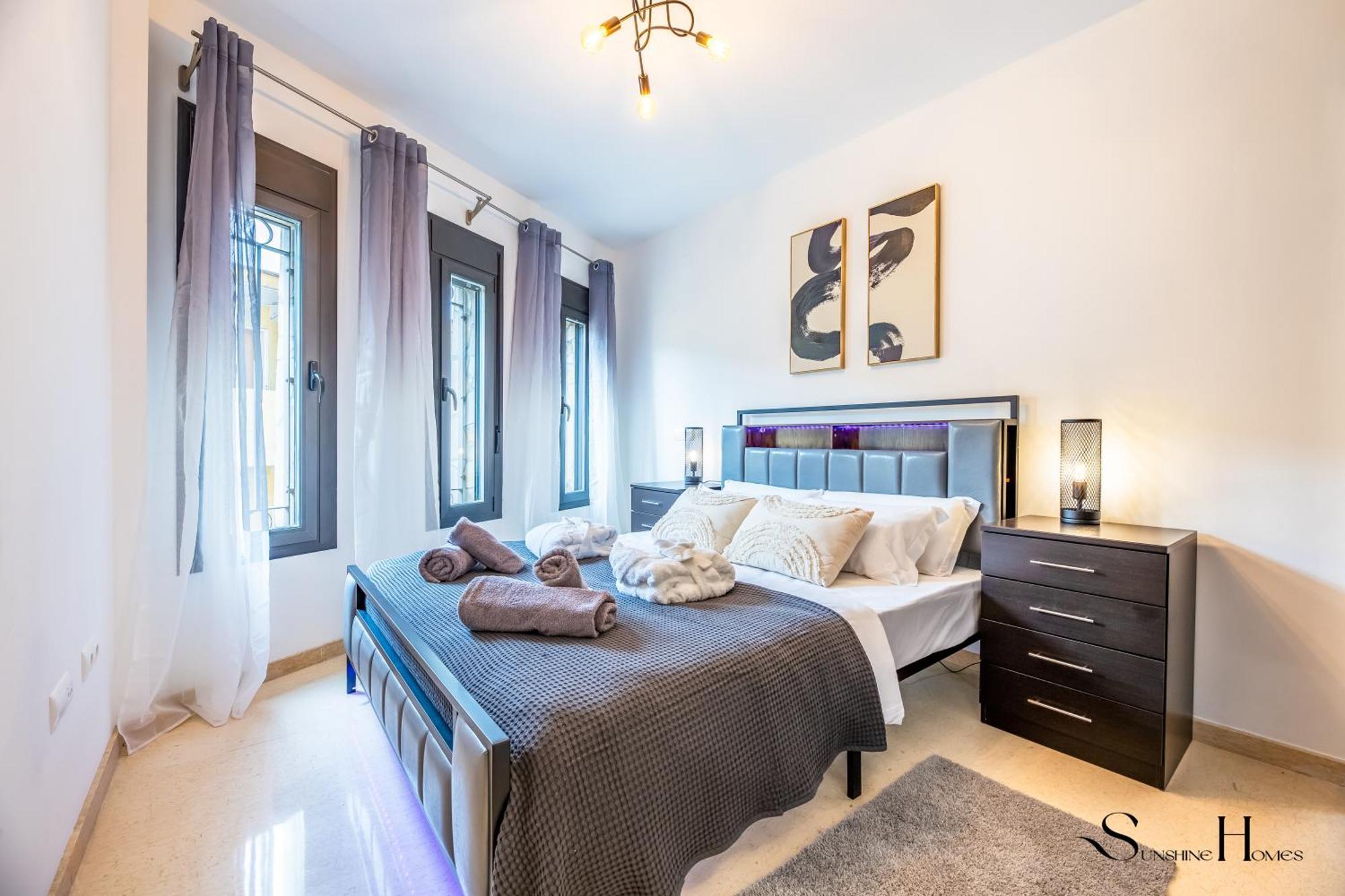 Luxury Townhouse With Rooftop Sauna & Jacuzzi Fuengirola