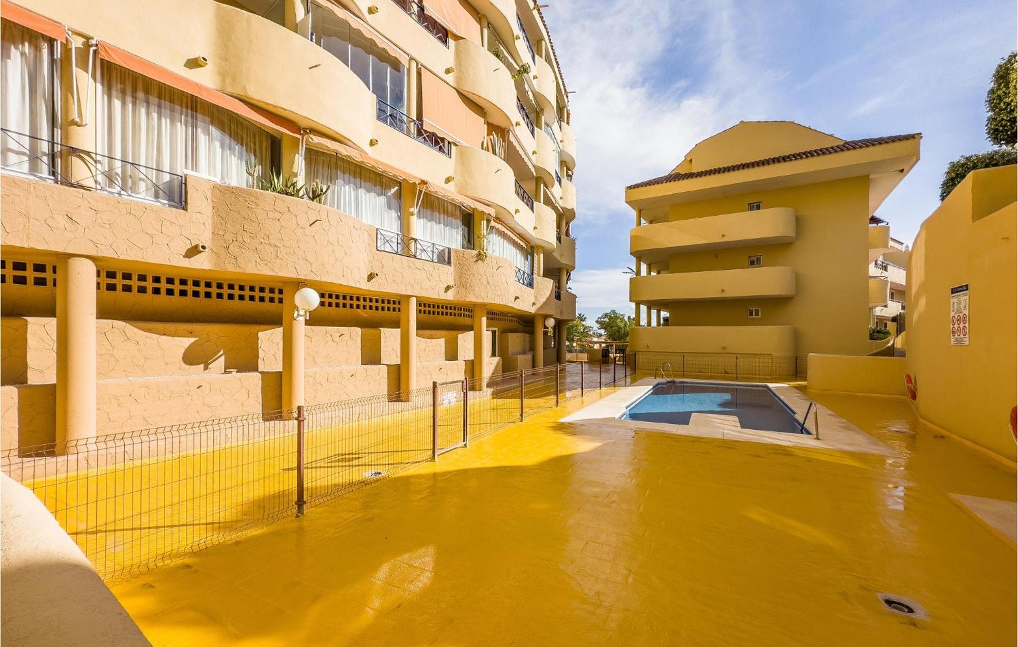 Apartamento Gorgeous In With Wifi