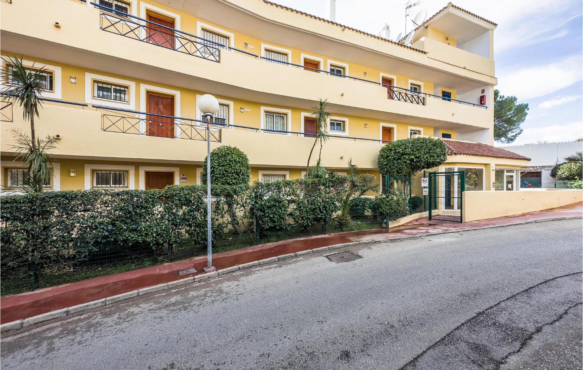 Apartamento Gorgeous In With Wifi