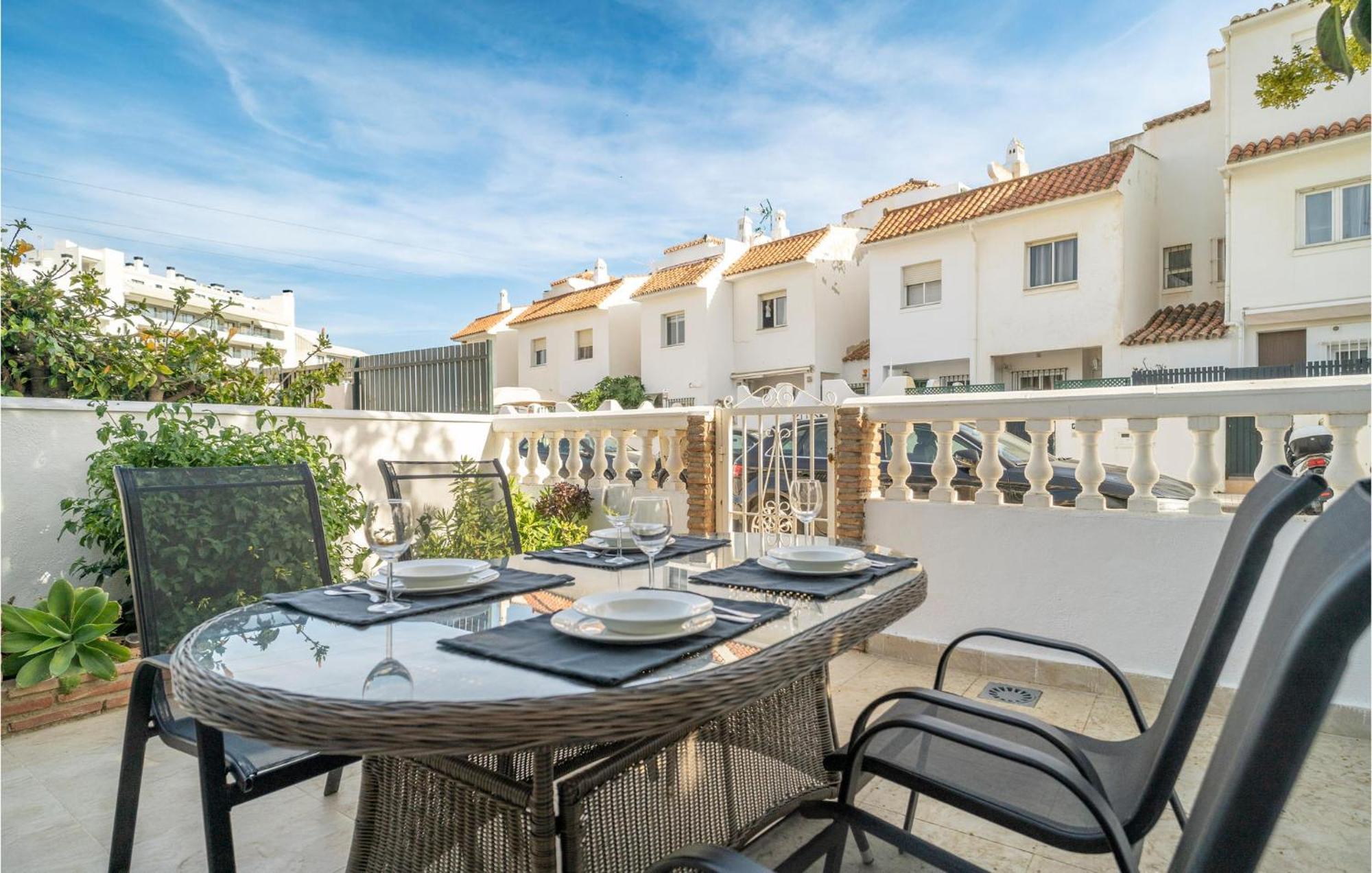 Holiday home 2 Bedroom Stunning In Mijas Costa Fuengirola