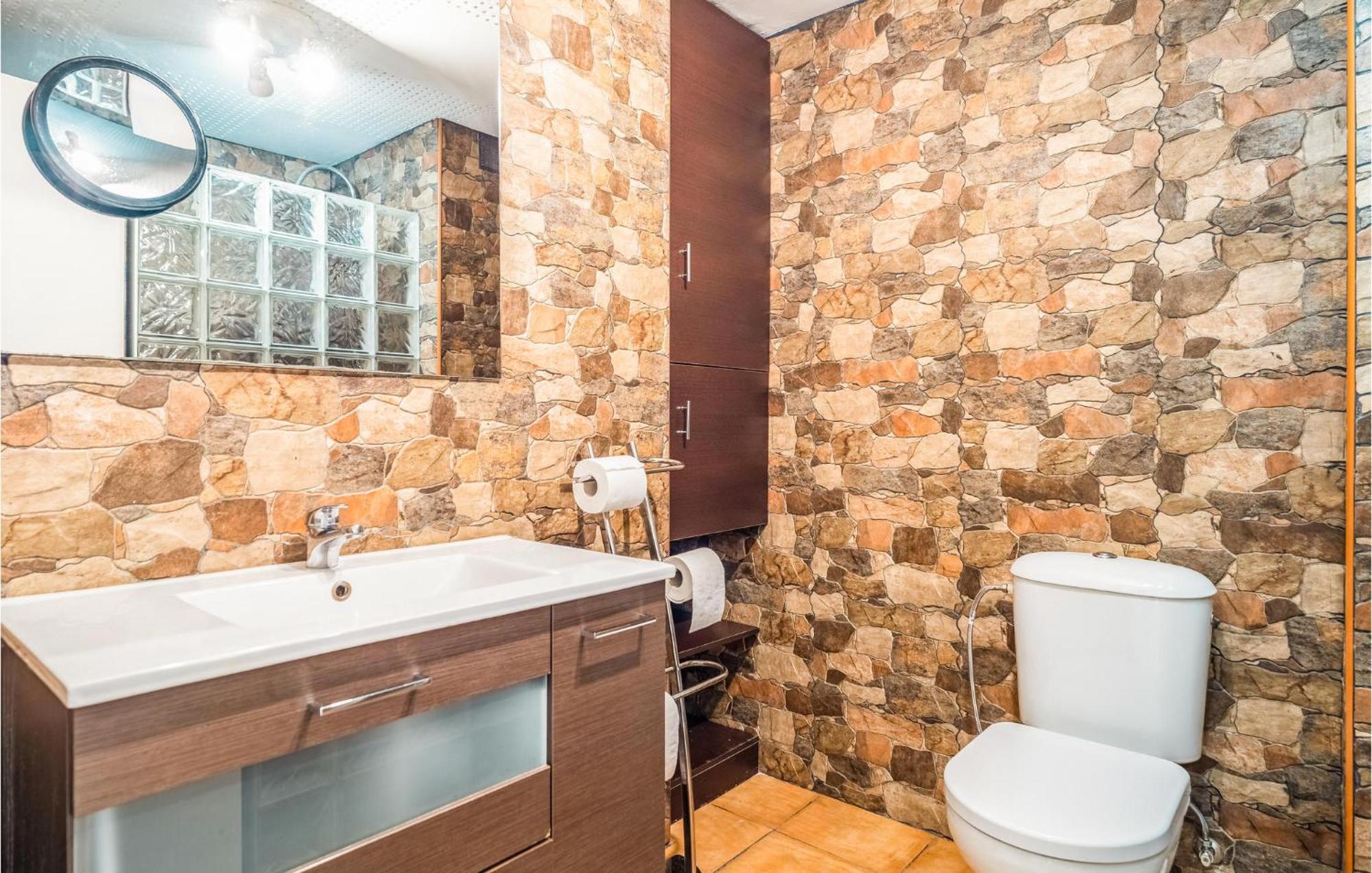 2 Bedroom Nice In *