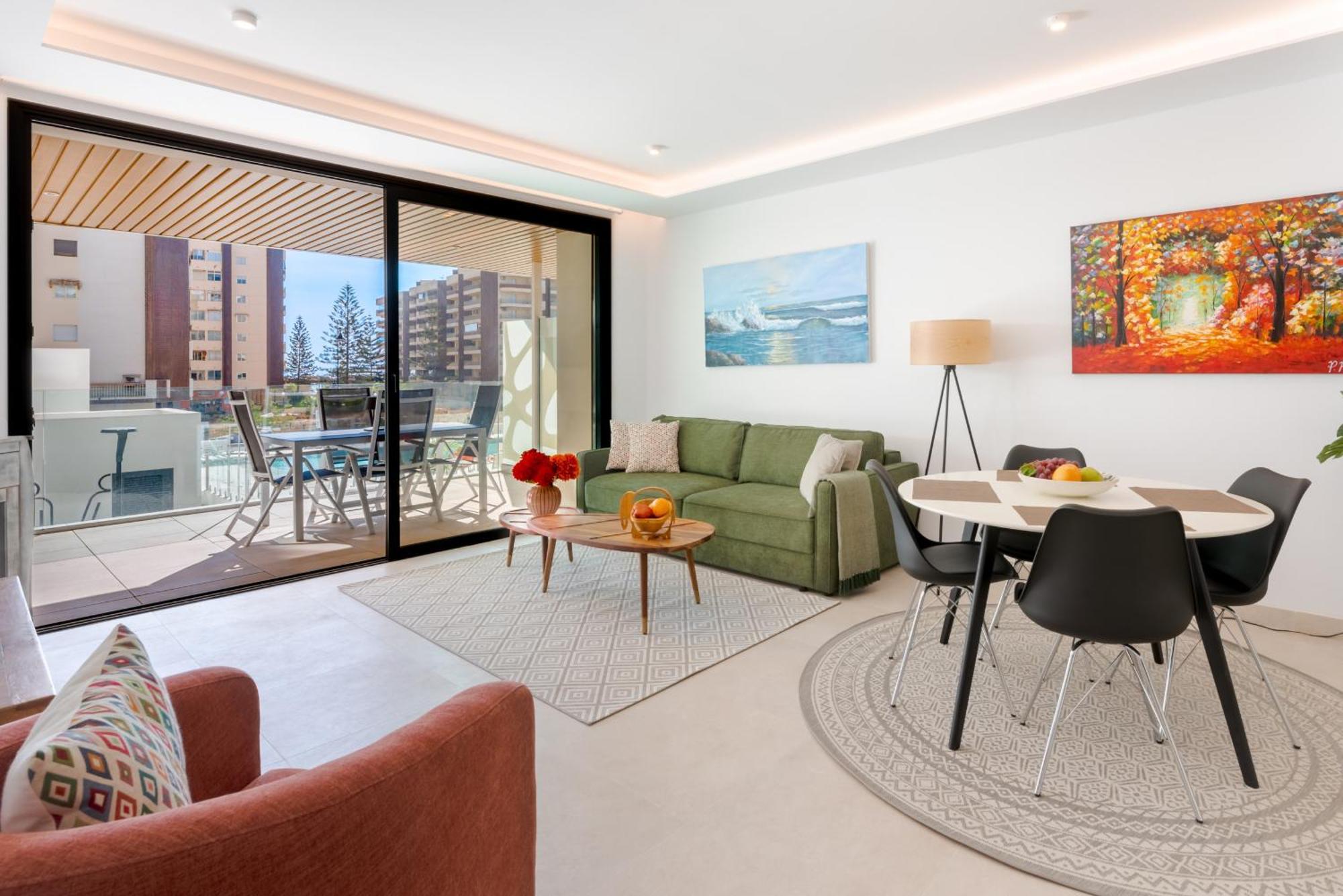 Jade Tower - 2-bedroom Coastal Luxury In Apartment Fuengirola